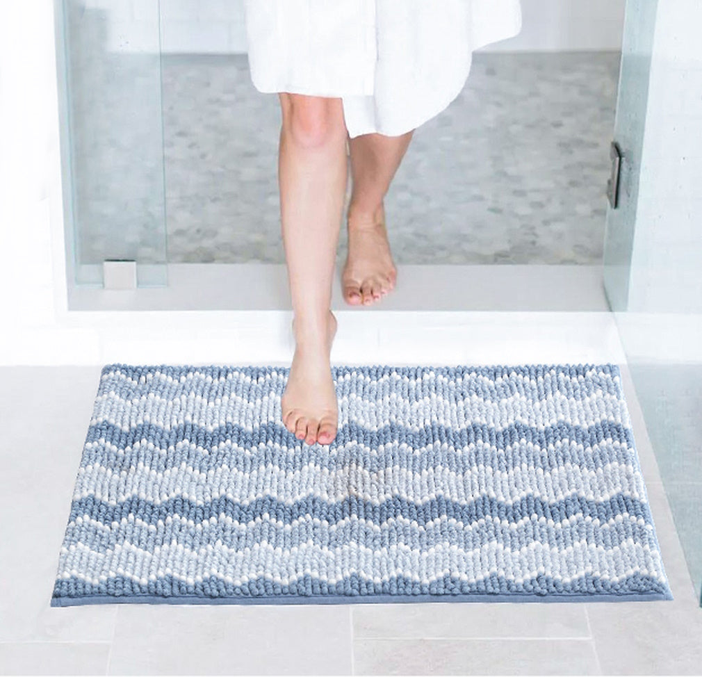 Light & Airy: Summer Bath Mats for a Cool, Clean Look