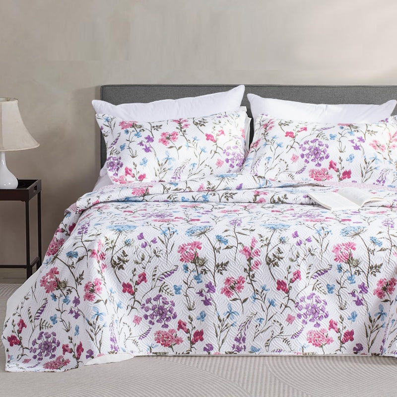 Mintorai Floral Quilt Set - Lightweight & Reversible - Cozy & Stylish Bedding - Machine Washable, Room Decor, Graduation Gifts