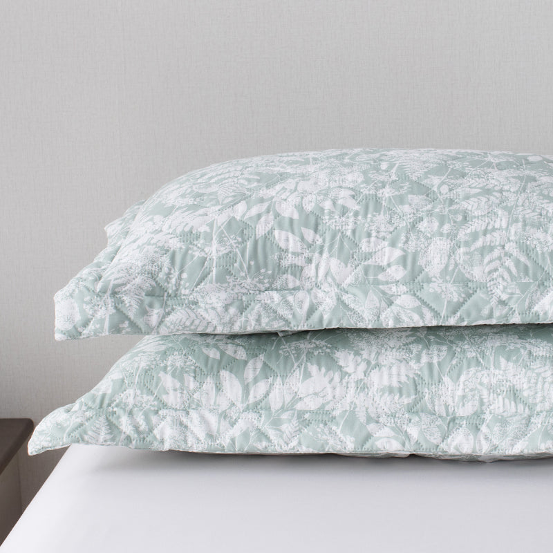 Mintorai Ultra Soft Cozy Green & White Botanical Pillow Sham, Machine Washable