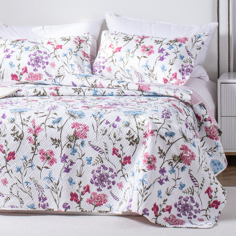 Mintorai Floral Quilt Set - Lightweight & Reversible - Cozy & Stylish Bedding - Machine Washable, Room Decor, Graduation Gifts