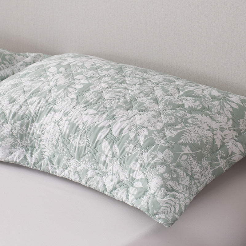 Mintorai Ultra Soft Cozy Green & White Botanical Pillow Sham, Machine Washable
