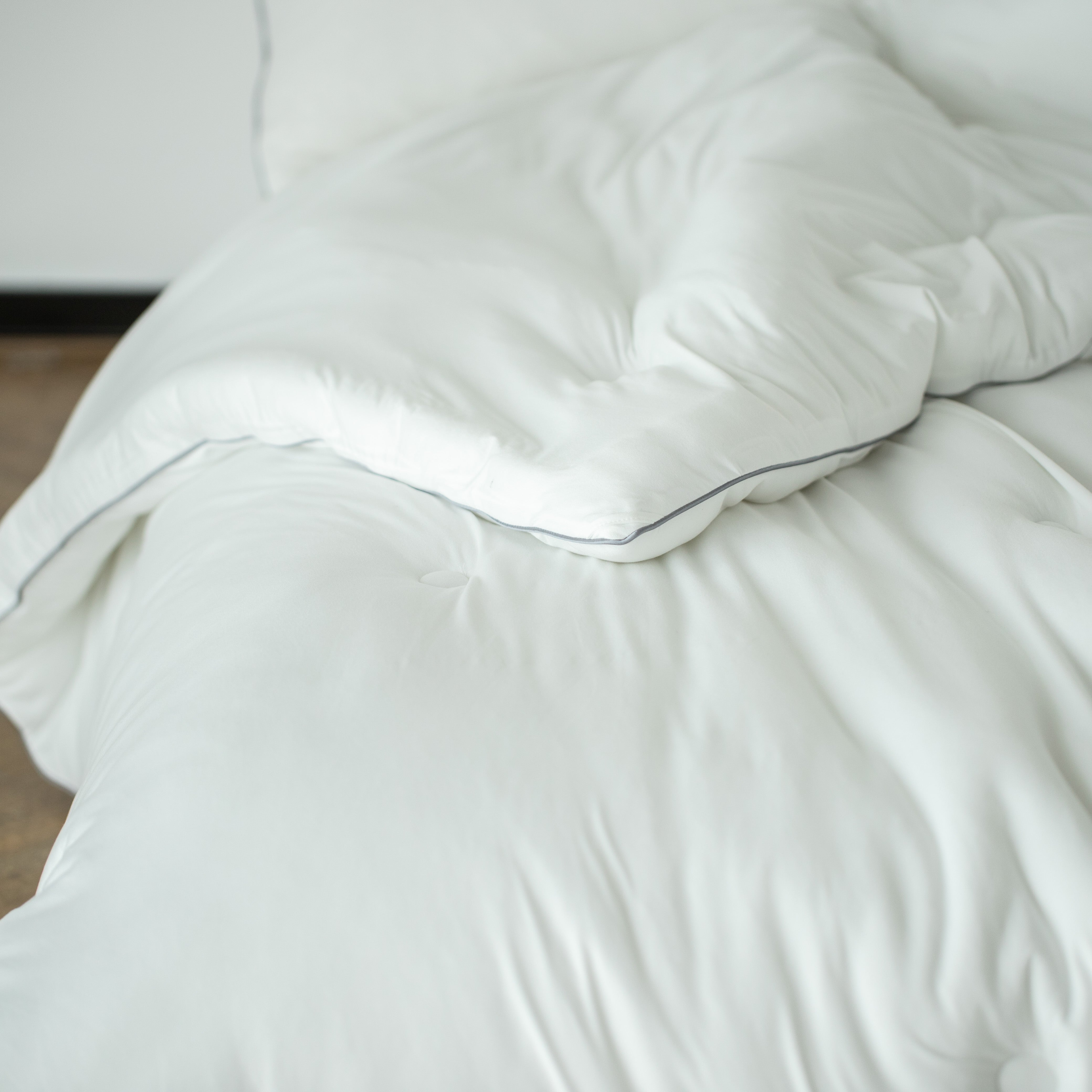 Mintorai Jersey Knit Ultra Soft Comforter Set, White