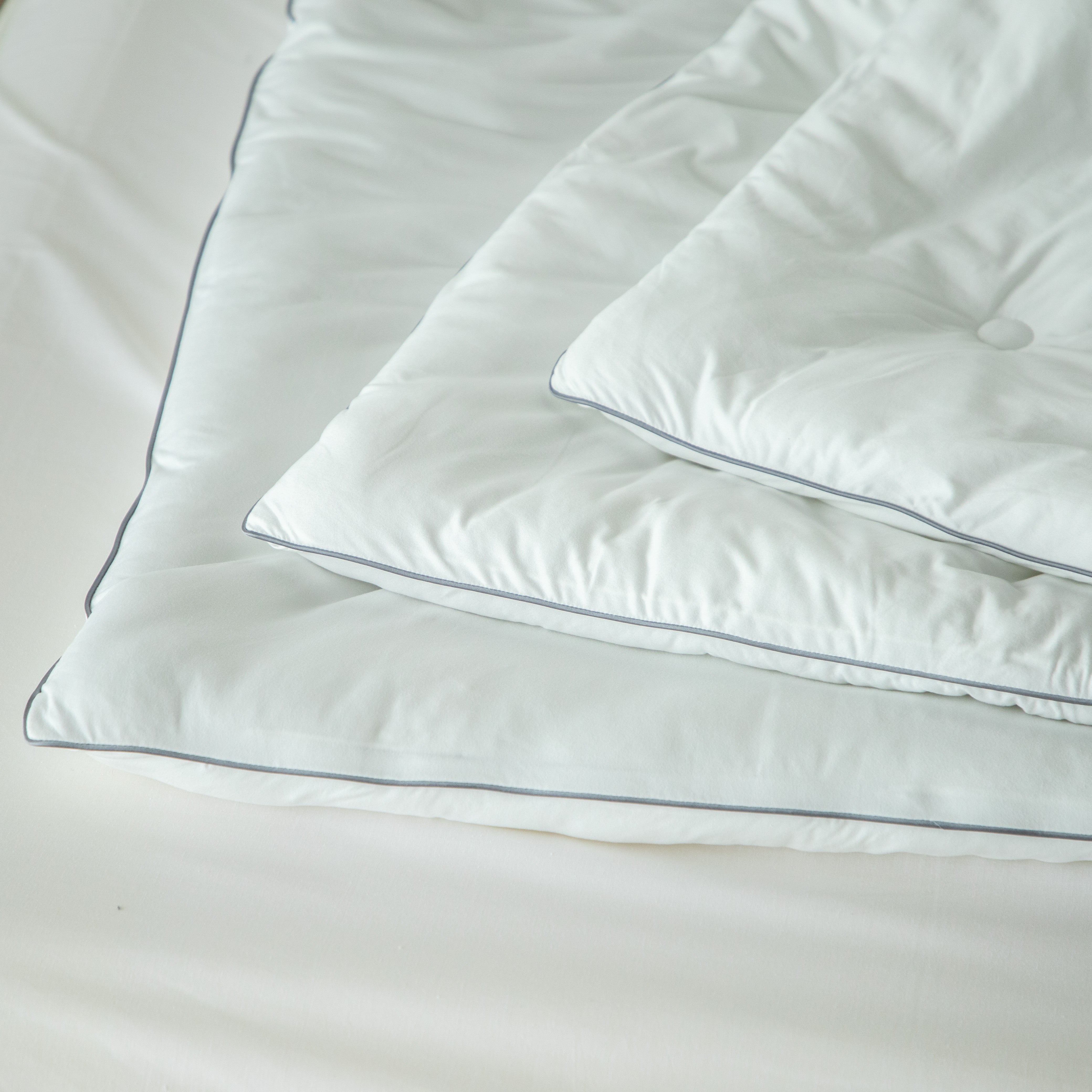 Mintorai Jersey Knit Ultra Soft Comforter Set, White