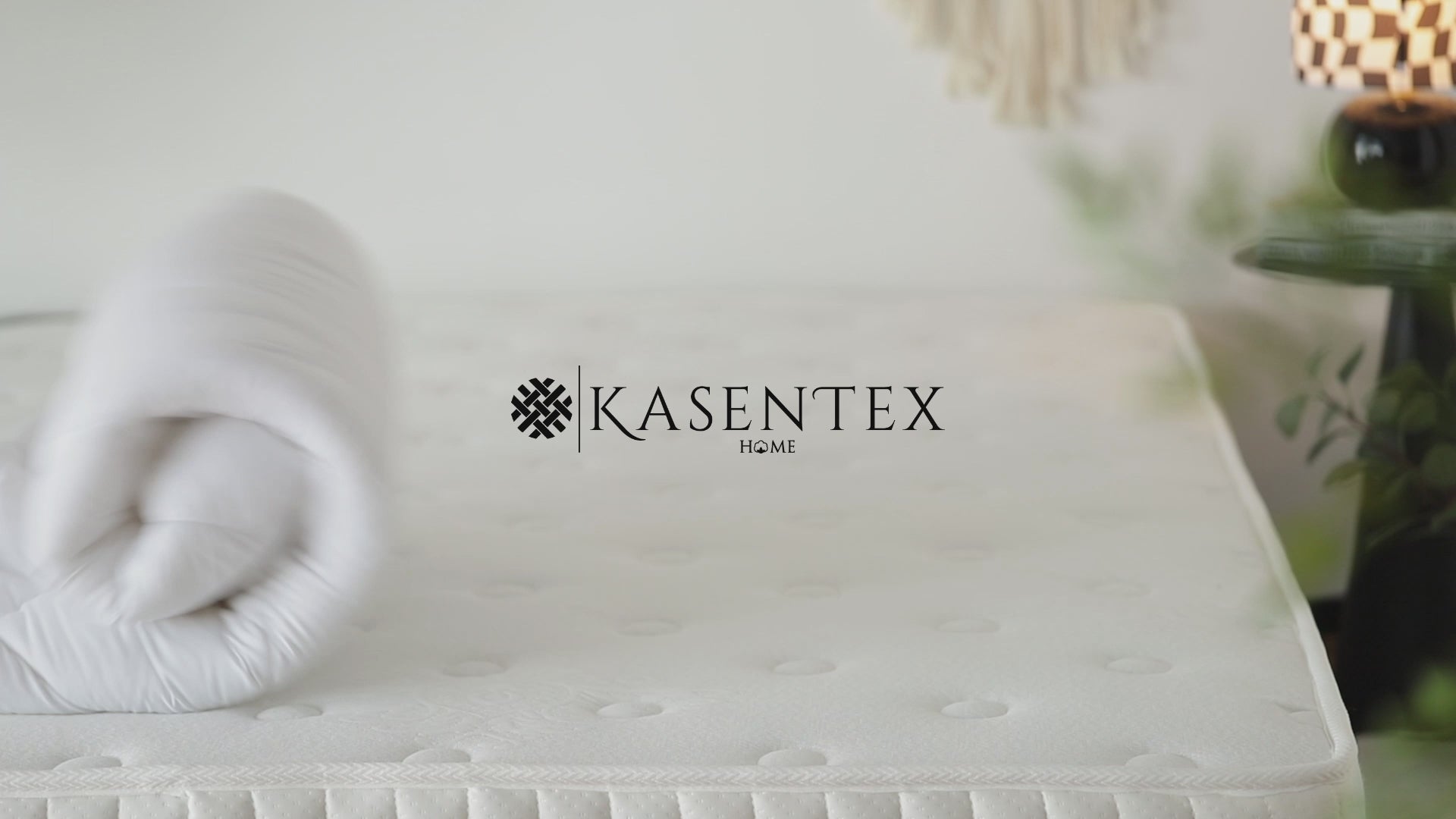 Mintorai Deluxe Fitted Mattress Pad Cover with Deep Pockets, White, Room Decor, Graduation Gifts