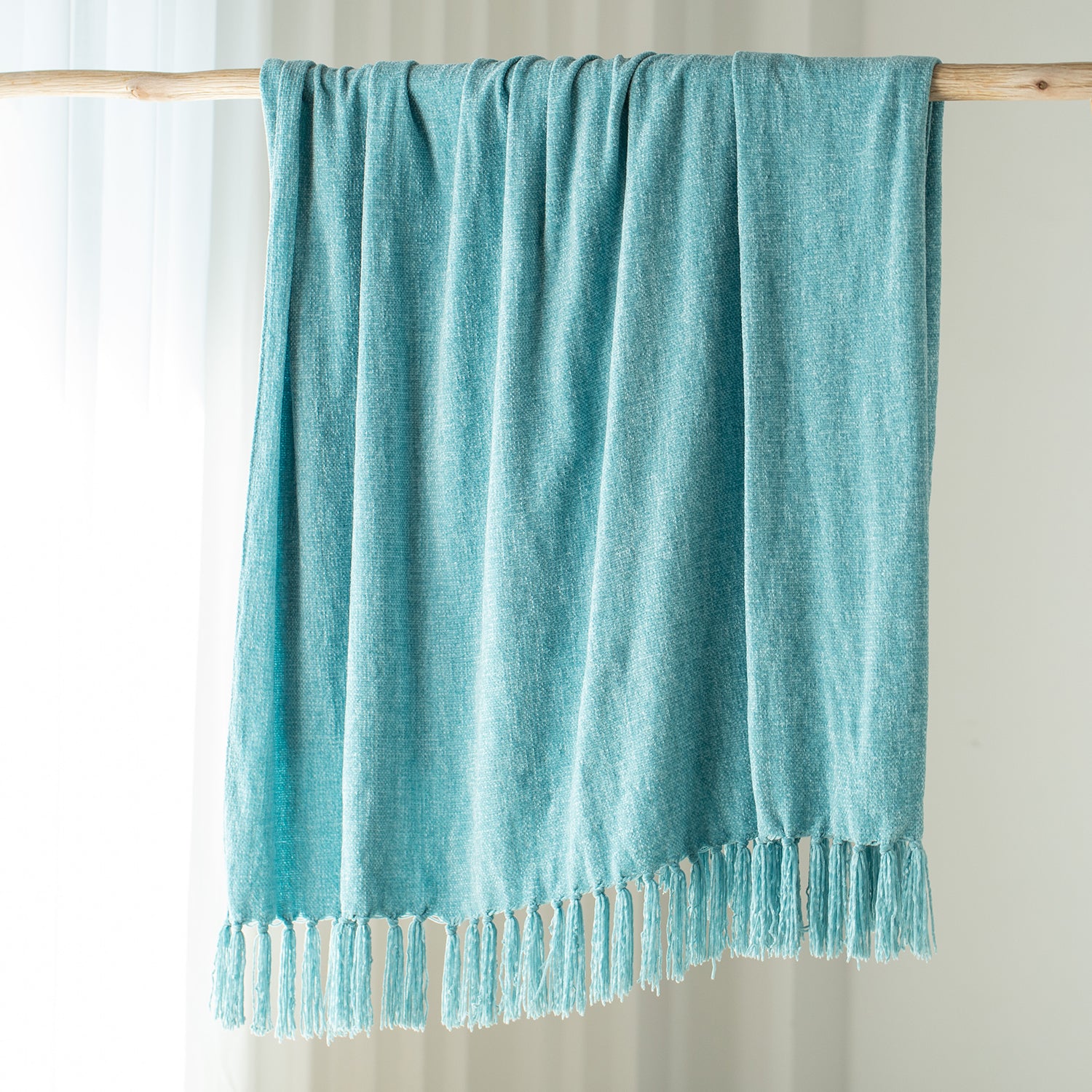 Mintorai Ultra Soft Lightweight Decorative Throw Blanket with Tassel, Room Decor, Graduation Gifts