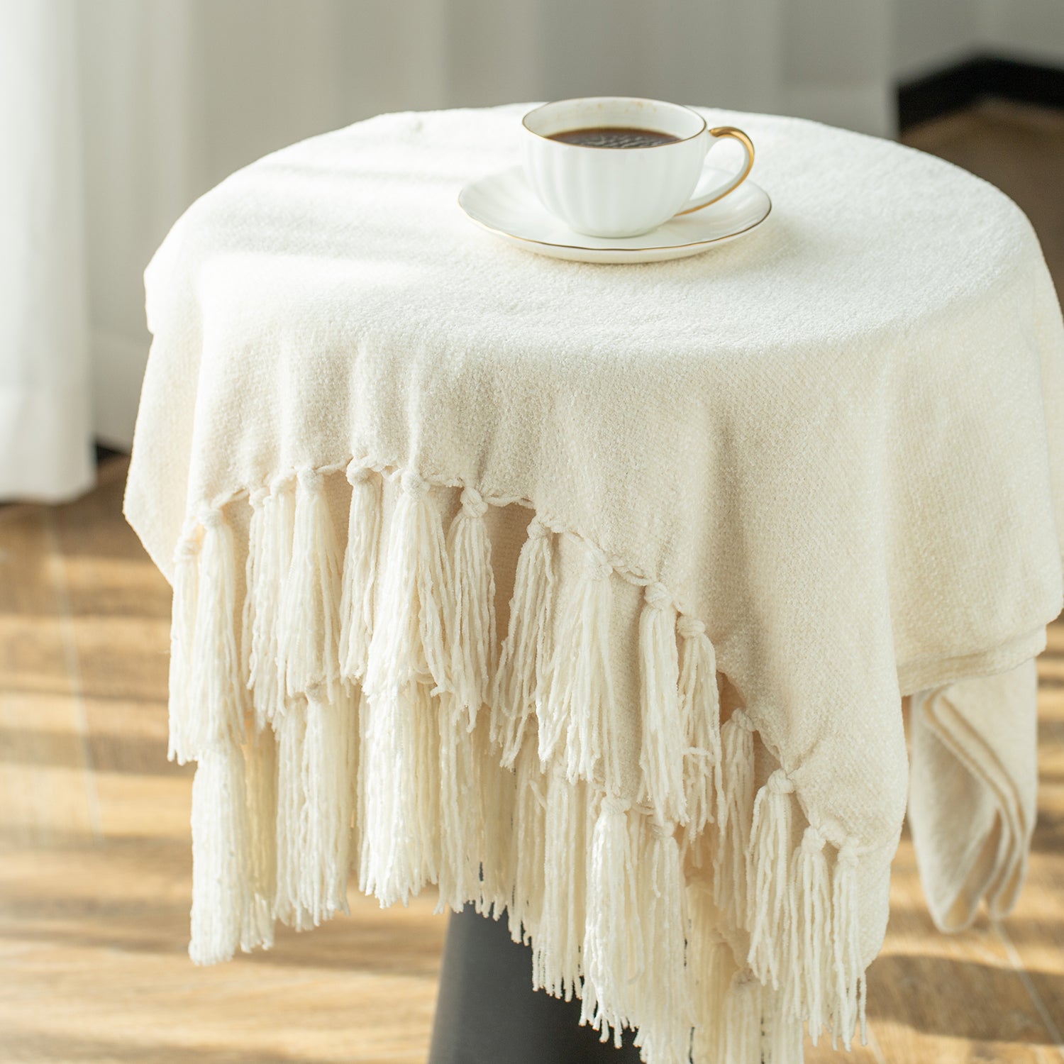 Mintorai Ultra Soft Lightweight Decorative Throw Blanket with Tassel, Room Decor, Graduation Gifts