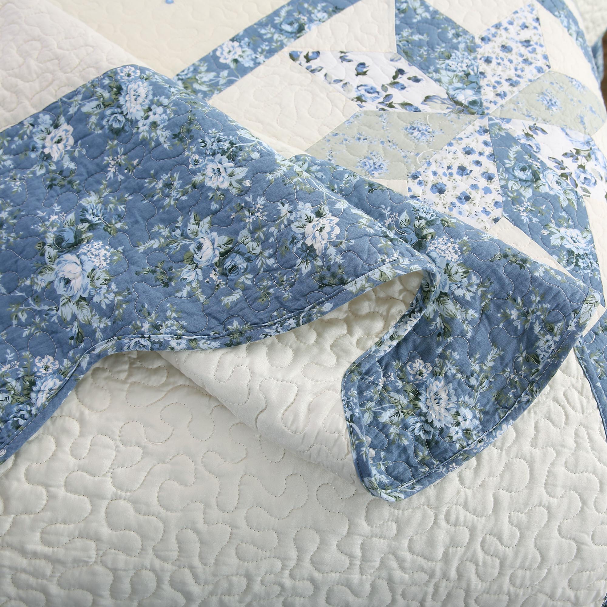 Mintorai 100% Cotton Summer Star Design Embroidered Patchwork Bedspread, Multi Blue