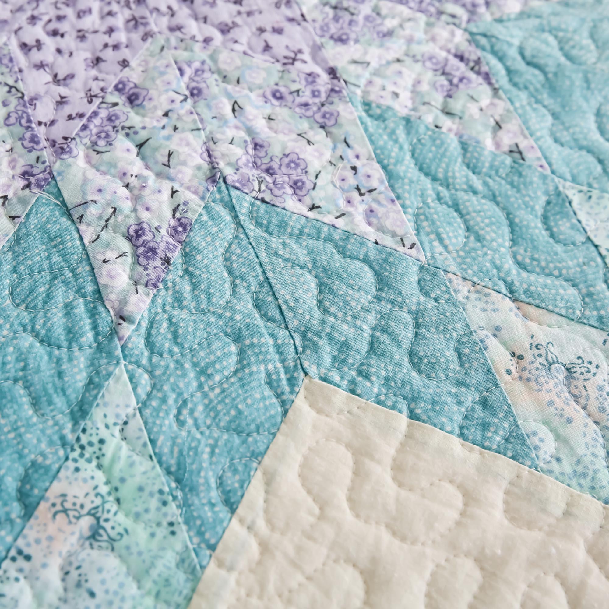 Mintorai 100% Cotton Summer Star Design Embroidered Patchwork Bedspread, Multi Blue