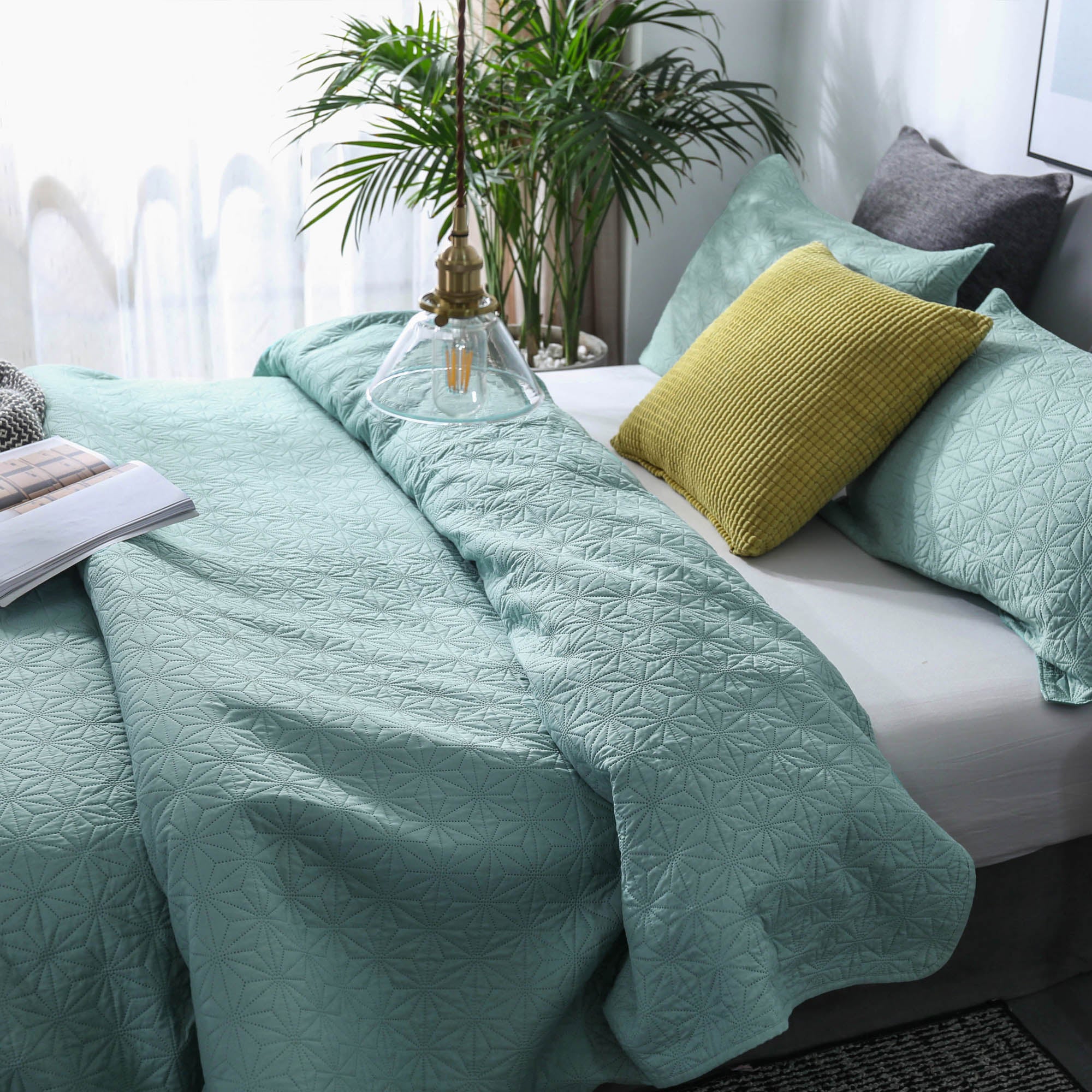 Mintorai Ultra Soft Star Contemporary Design Bedding Coverlet Set, Room Decor, Graduation Gifts