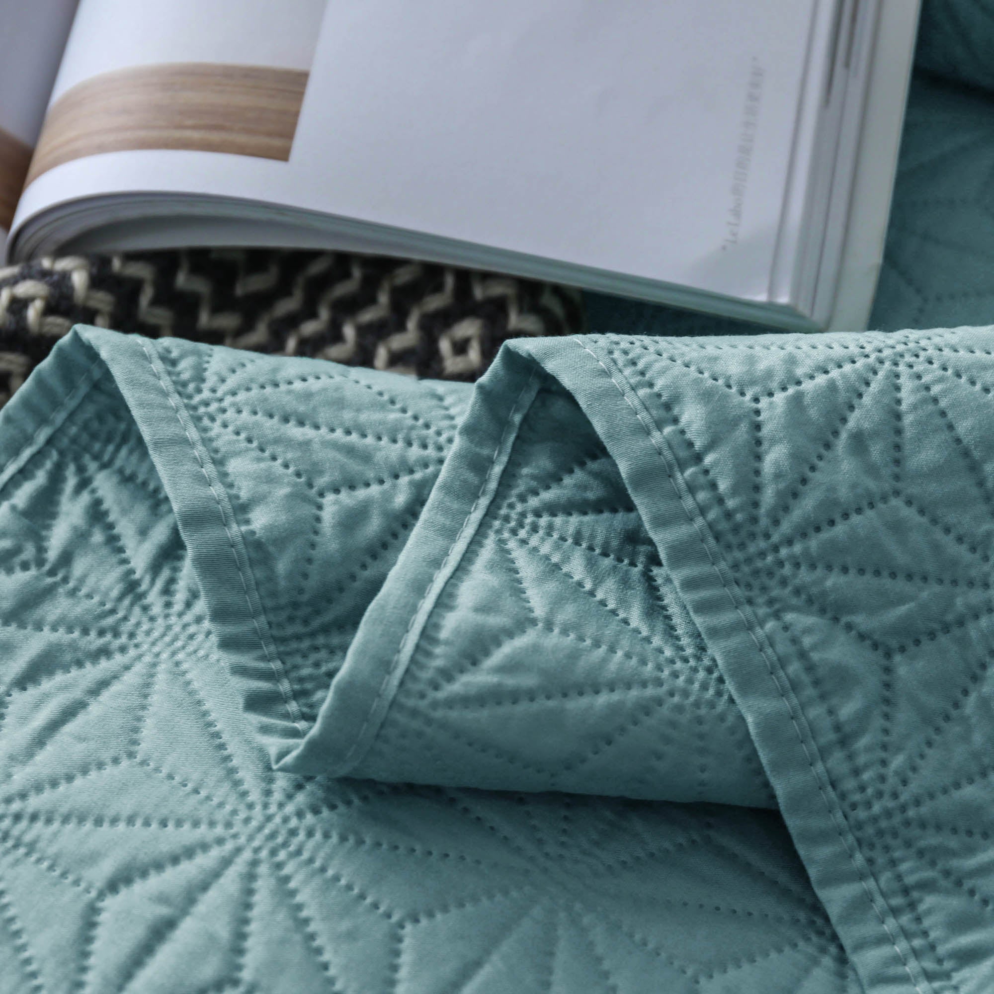 Mintorai Ultra Soft Star Contemporary Design Bedding Coverlet Set, Room Decor, Graduation Gifts