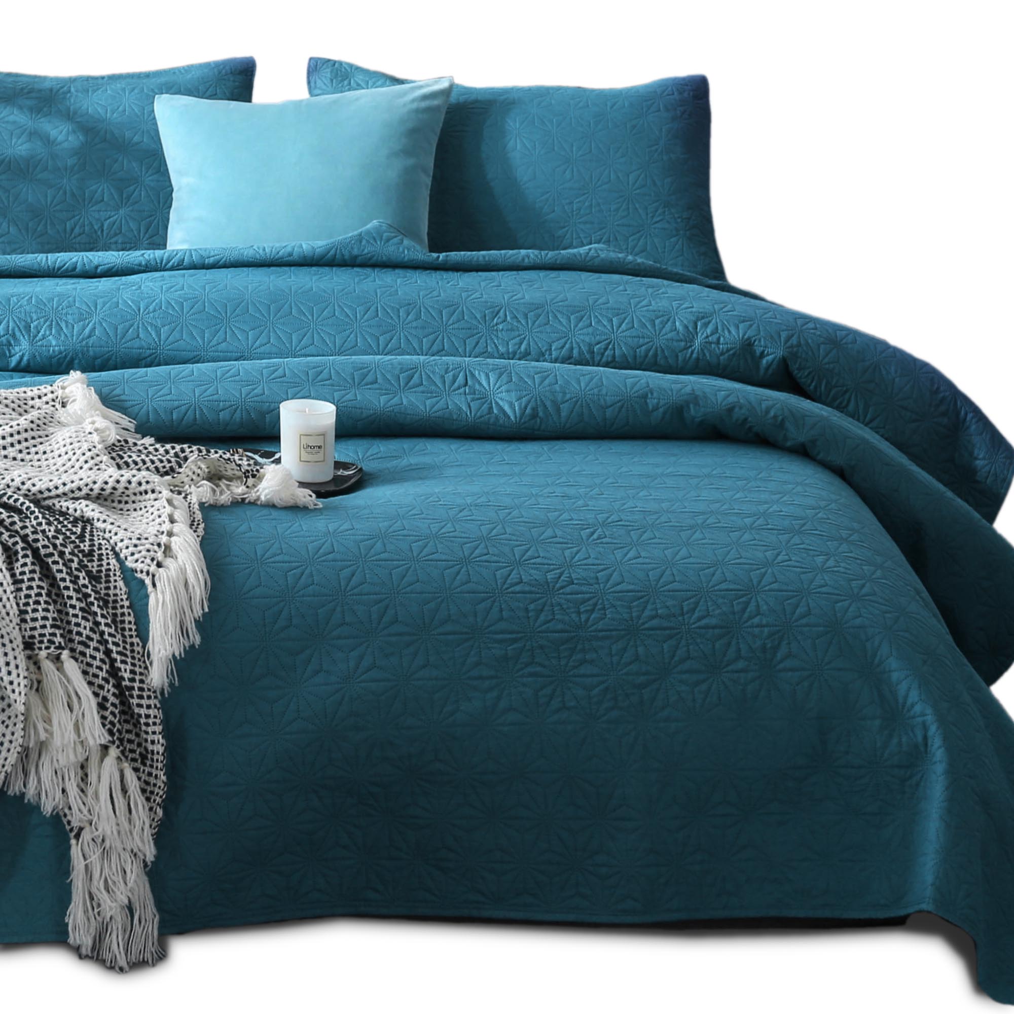 Mintorai Ultra Soft Star Contemporary Design Bedding Coverlet Set, Room Decor, Graduation Gifts