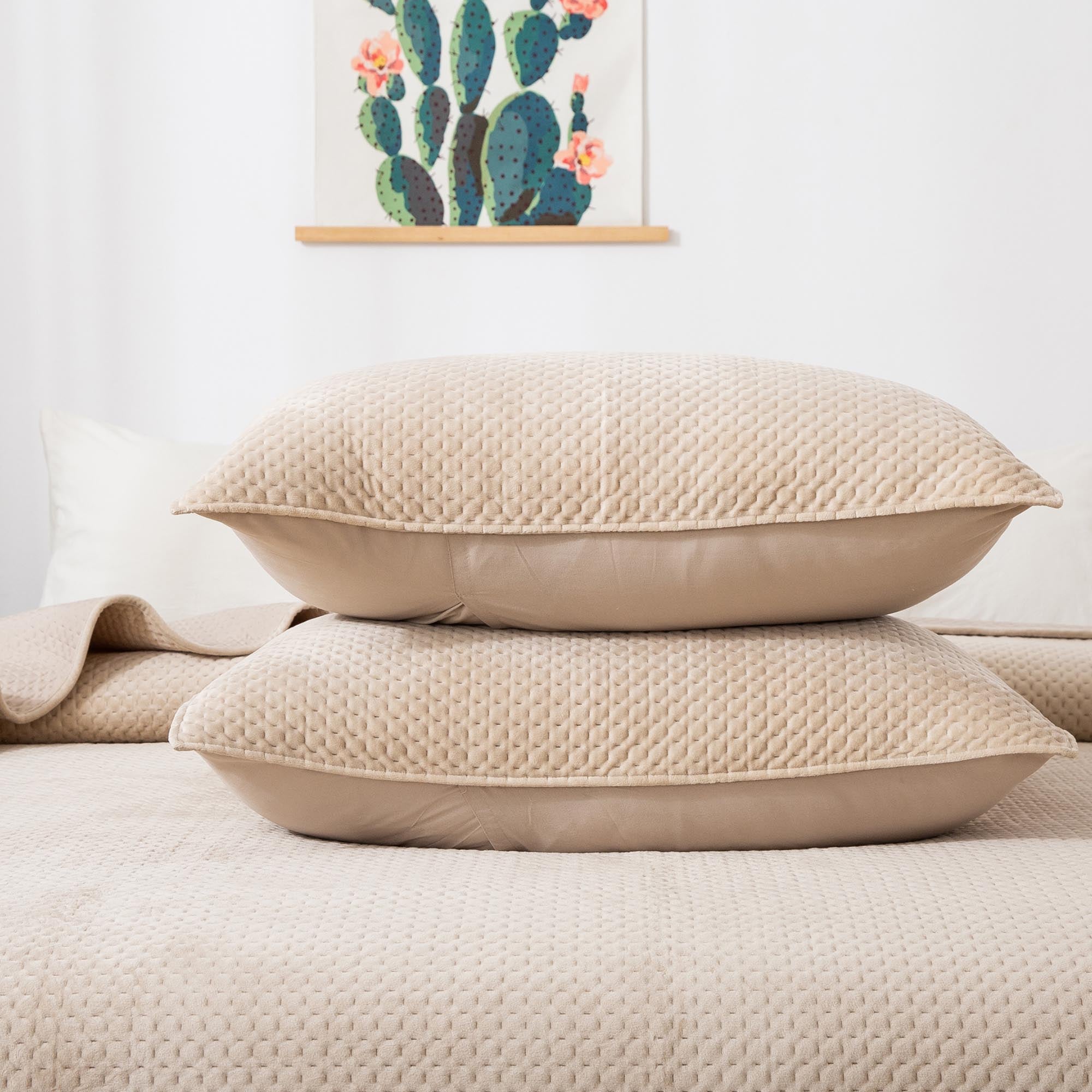 Mintorai Ultra Soft Plush Poly-Velvet Quilt Set, Queen, King, Room Decor, Graduation Gifts, Fathers Day Gift