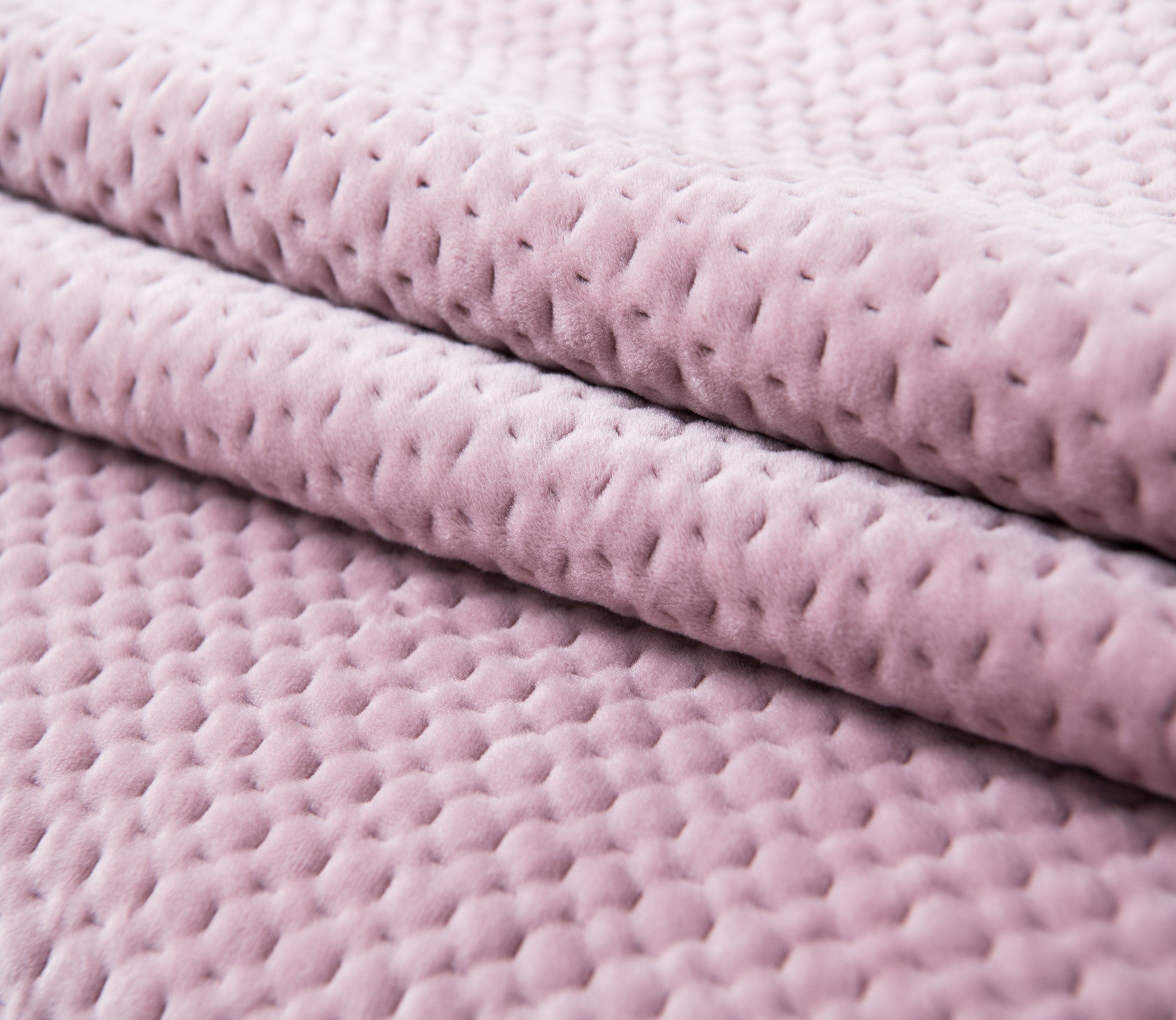 Mintorai All Season Cozy Velvet Quilt Set with Shams, Queen, King, Room Decor, Graduation Gifts