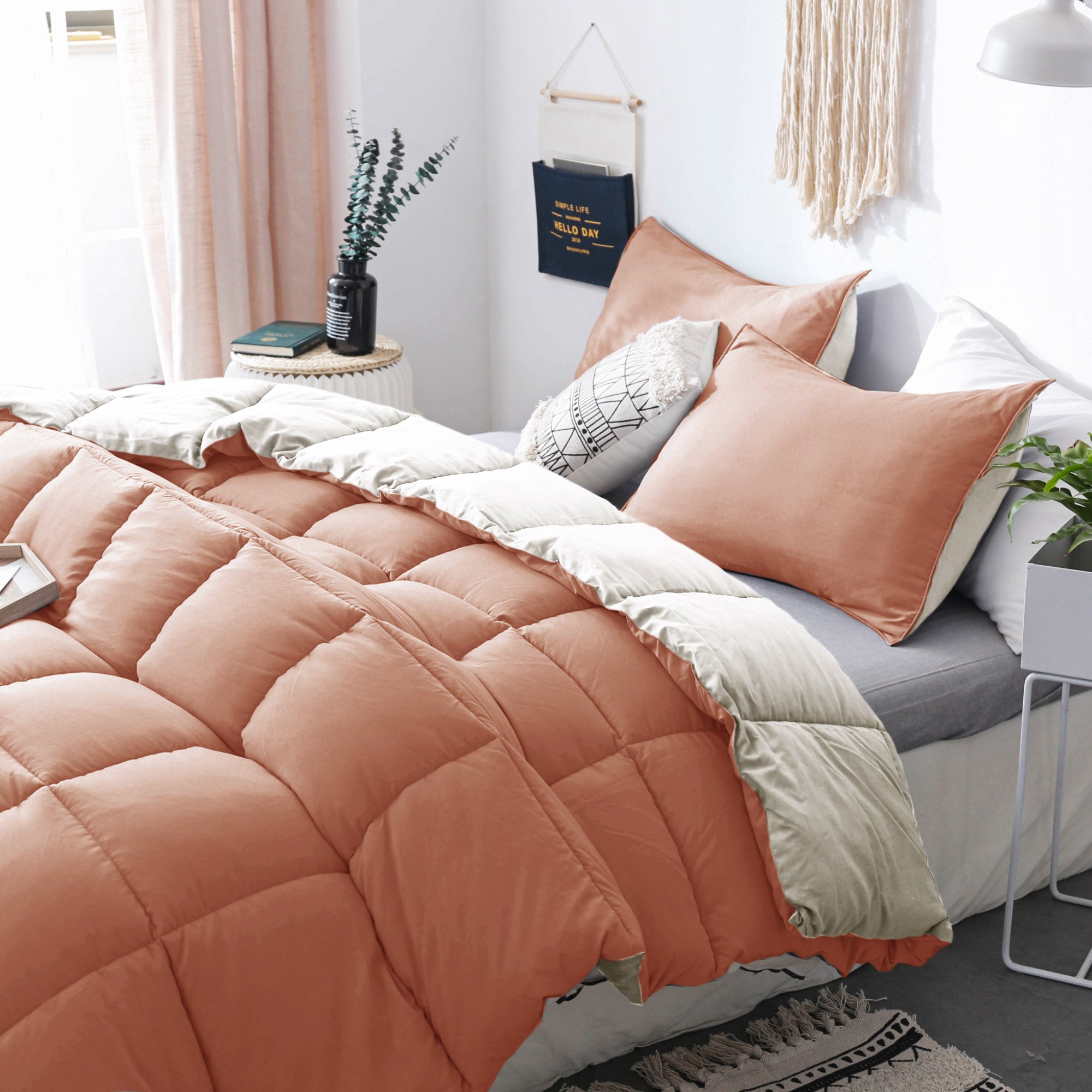 Mintorai Cozy Soft Luxury Down Alternative Comforter Set - Reversible & Machine Washable - Mintorai
