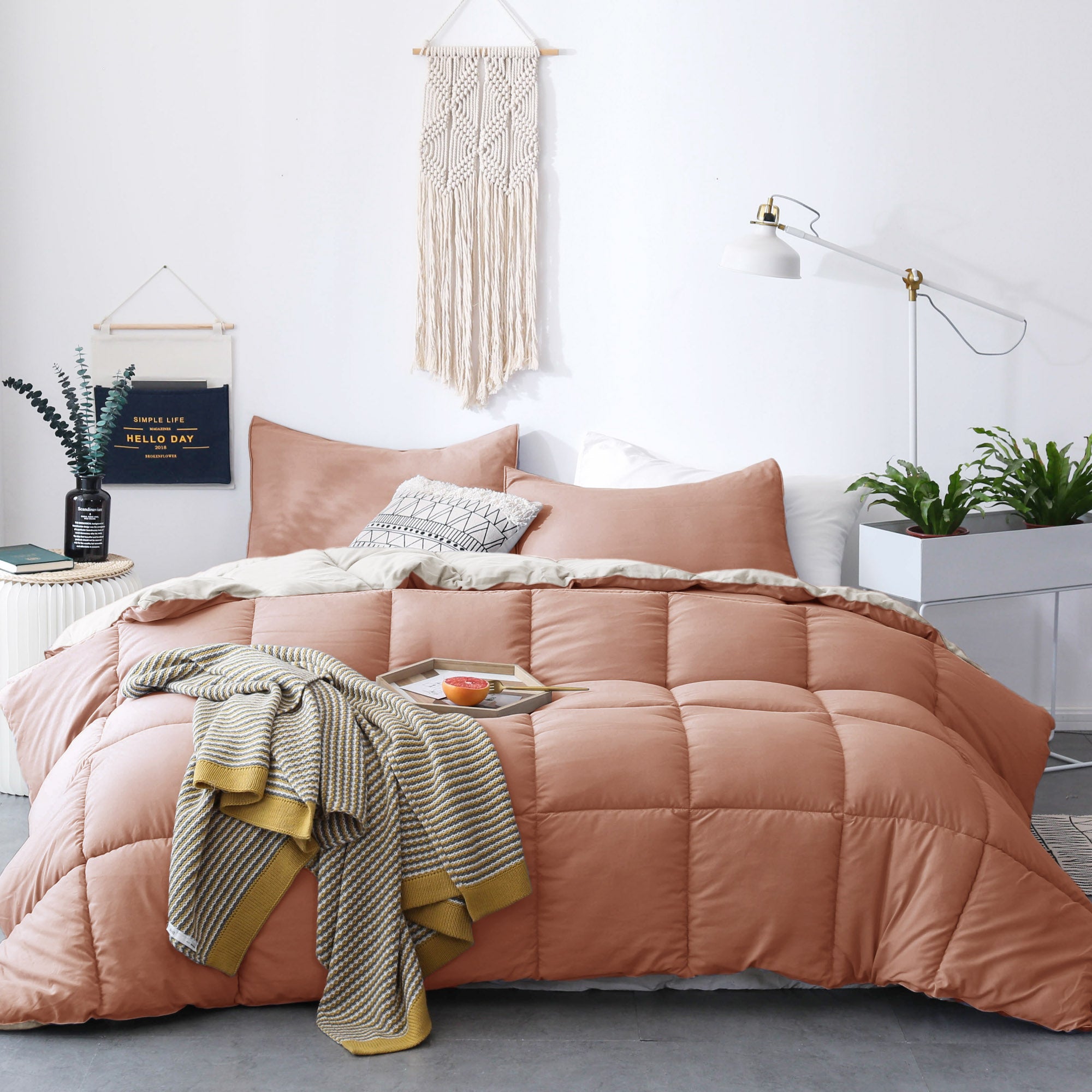 Mintorai Cozy Soft Luxury Down Alternative Comforter Set - Reversible & Machine Washable - Mintorai
