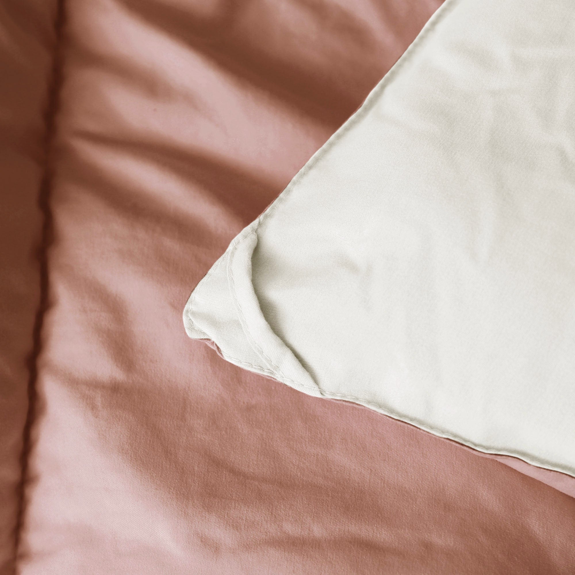 Mintorai Cozy Soft Luxury Down Alternative Comforter Set - Reversible & Machine Washable - Mintorai