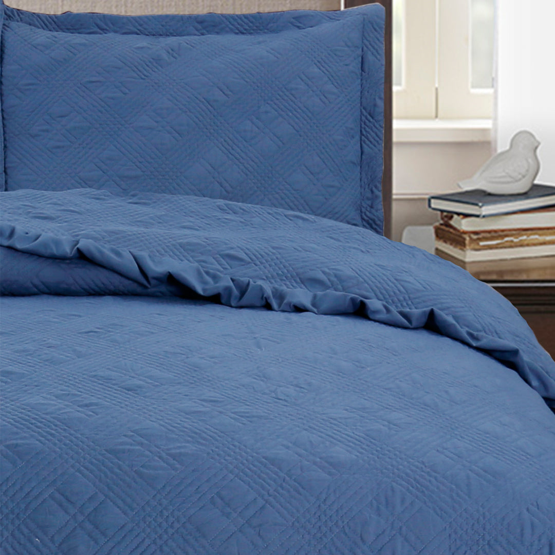 Mintorai All Season Cozy Diamond Design Quilt Set