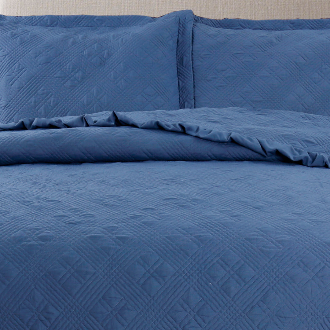 Mintorai All Season Cozy Diamond Design Quilt Set