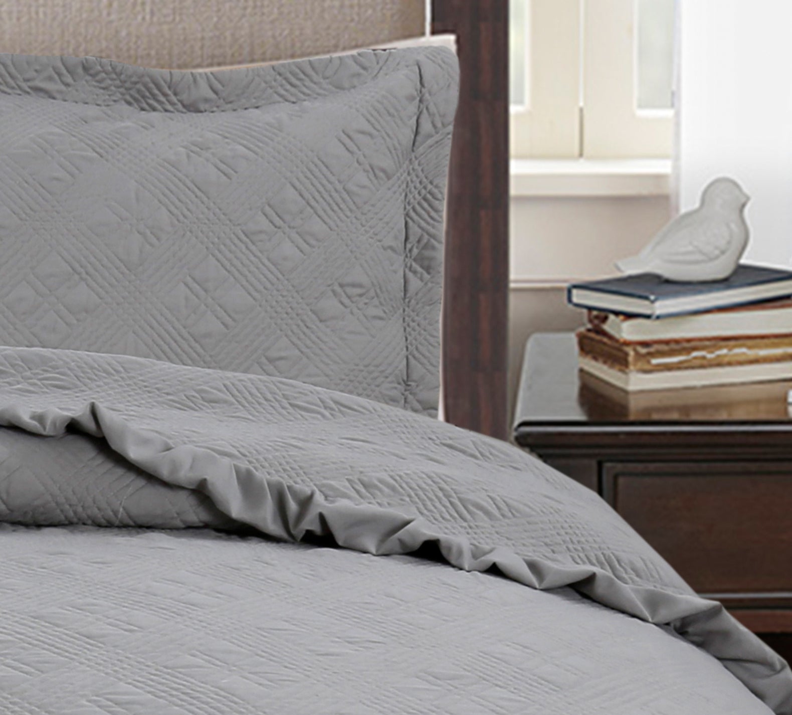 Mintorai All Season Cozy Diamond Design Quilt Set