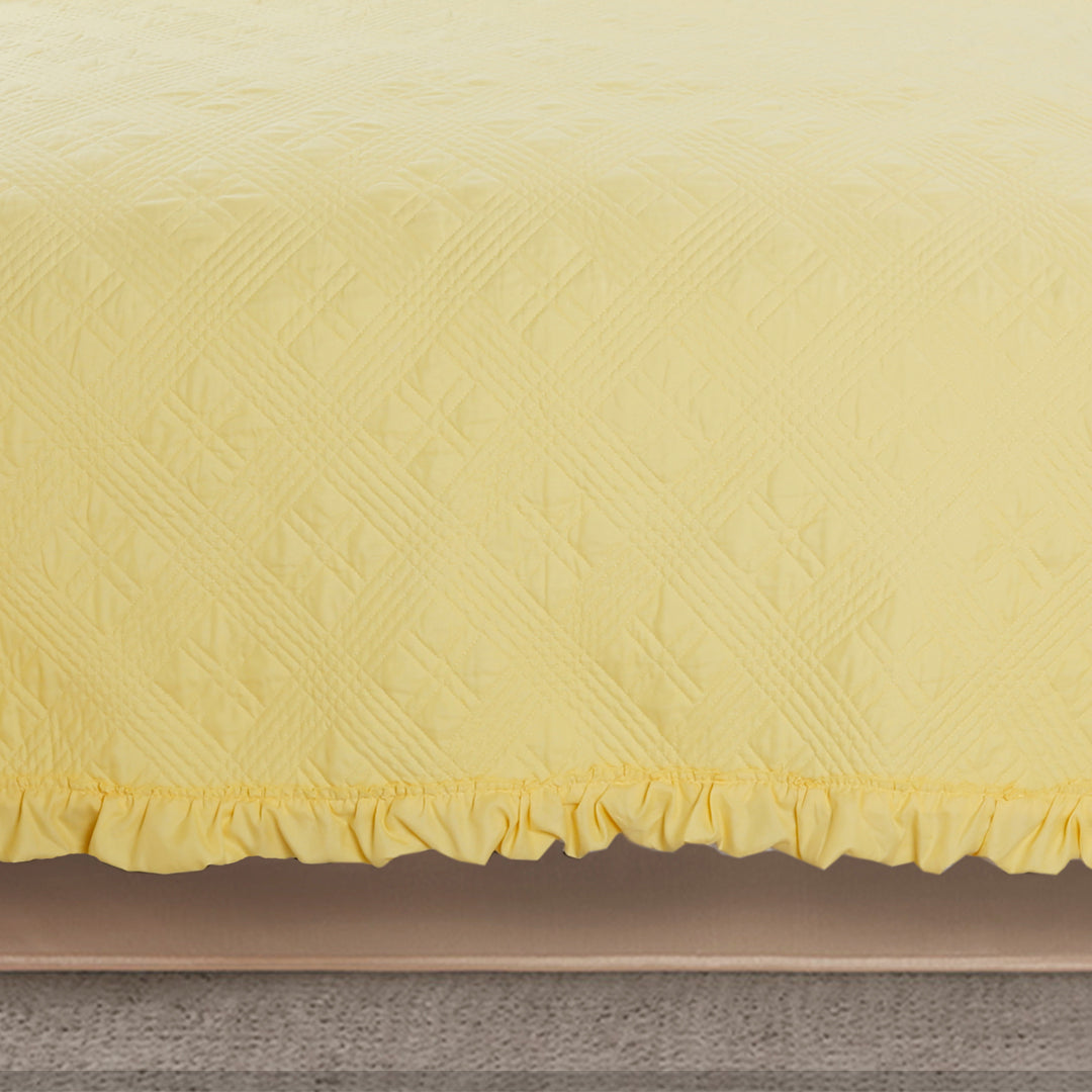 Mintorai All Season Cozy Diamond Design Quilt Set