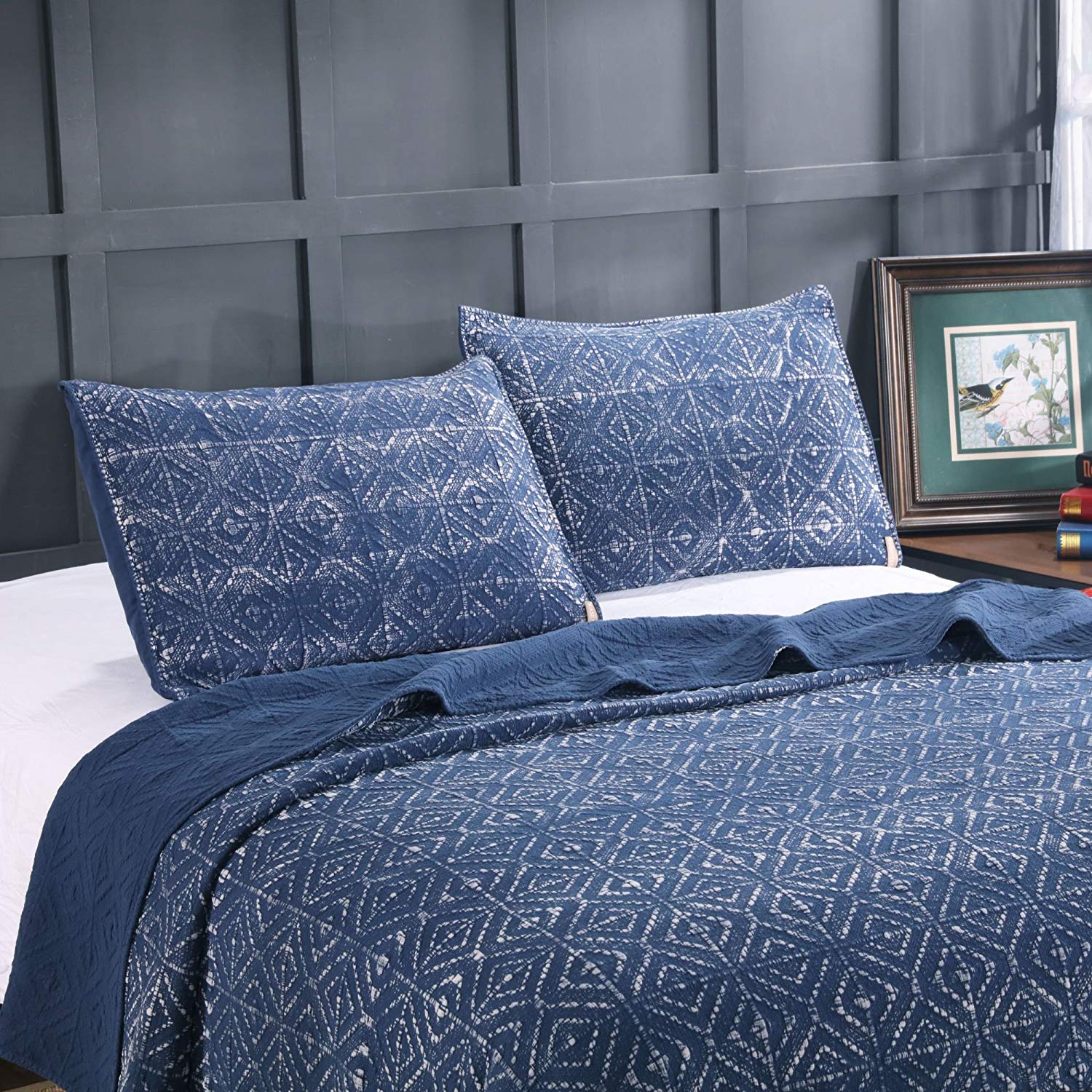Mintorai Cozy Stonewashed Quilt Set, Navy Blue and White