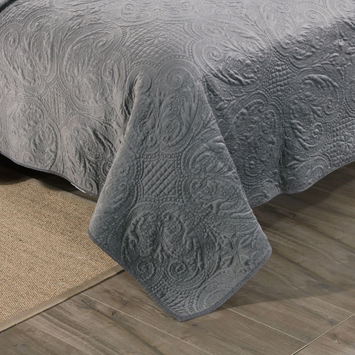 Mintorai Stonewashed Embroidered Floral Design Quilt Set with Pillow Shams, Grey or Blue