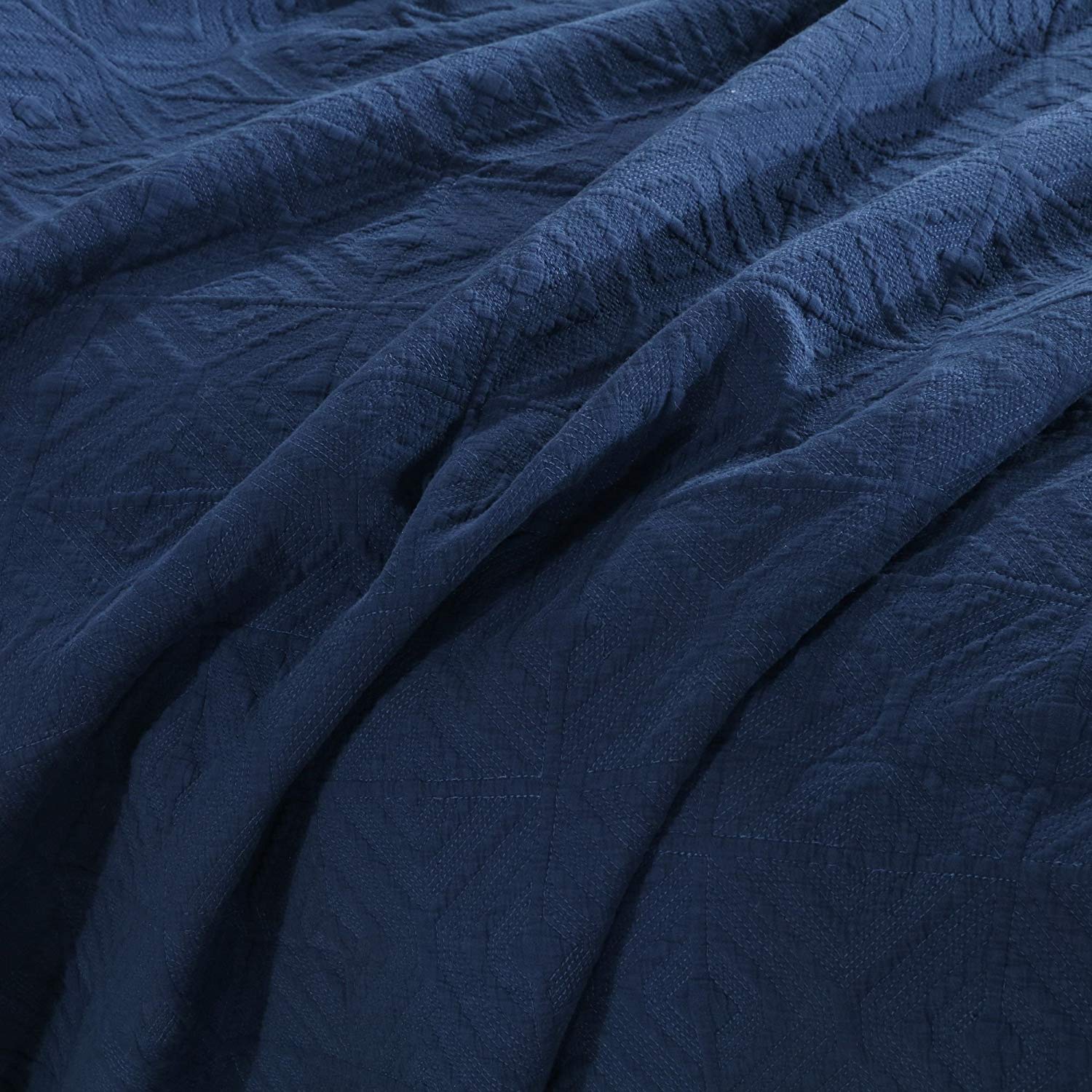 Mintorai Cozy Stonewashed Quilt Set, Navy Blue and White
