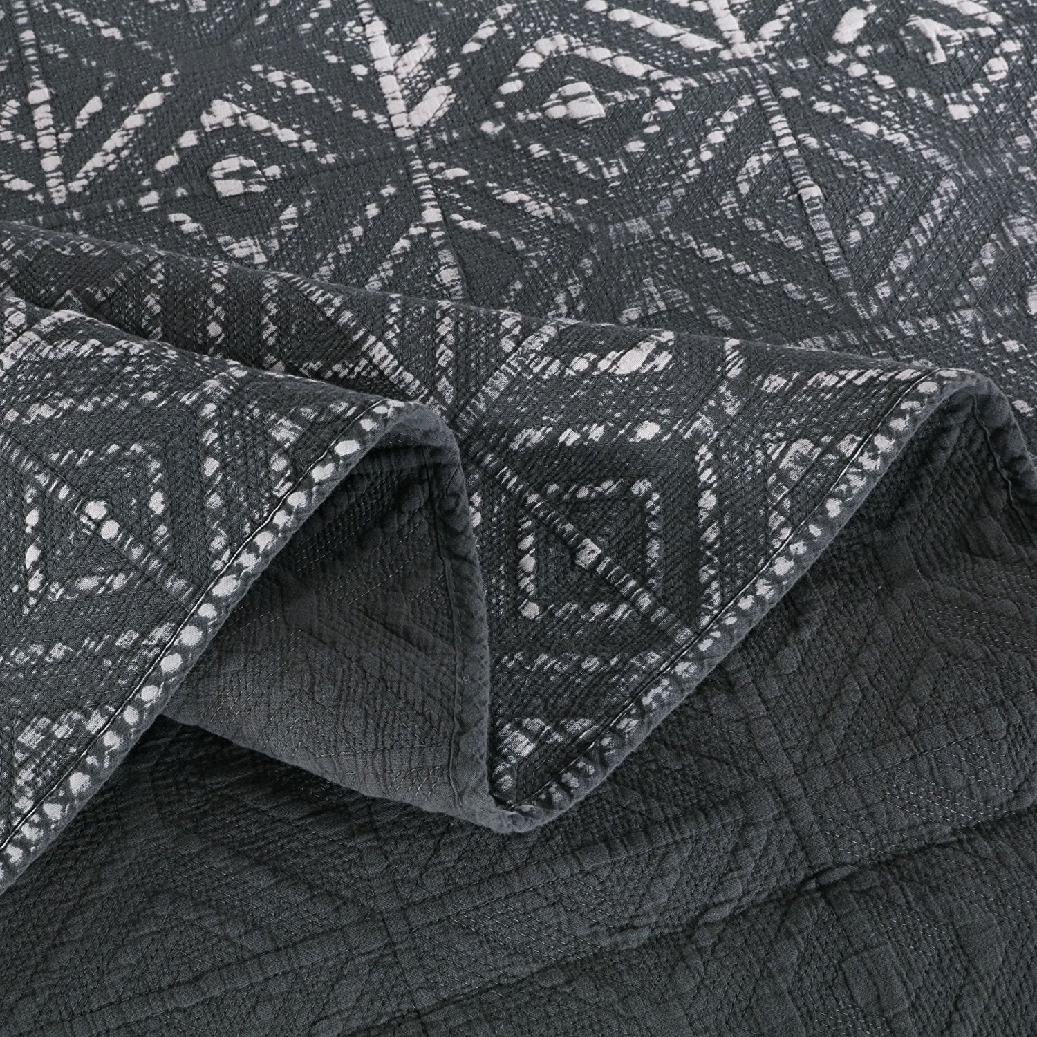 Mintorai Cozy Stonewashed Quilt Set, Navy Blue and White