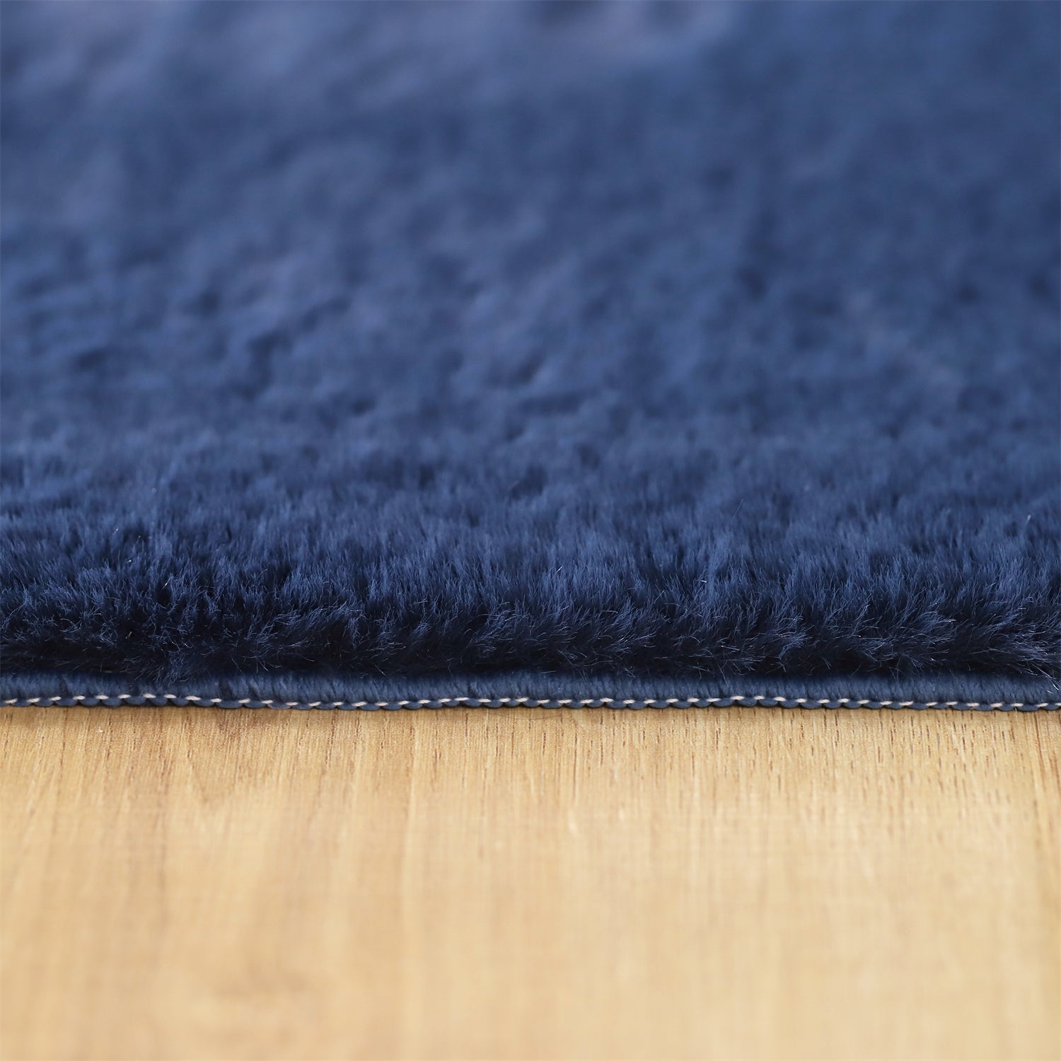 Mintorai Fluffy Elegant Faux Fur Area Rugs, Ultra Soft, Room Decor, Graduation Gifts, Fathers Day Gift, Mom Gift