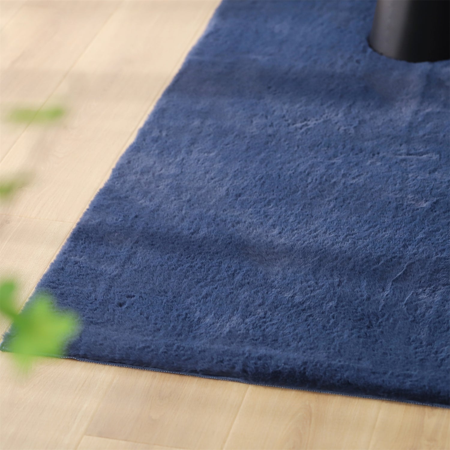 Mintorai Fluffy Elegant Faux Fur Area Rugs, Ultra Soft, Room Decor, Graduation Gifts, Fathers Day Gift, Mom Gift