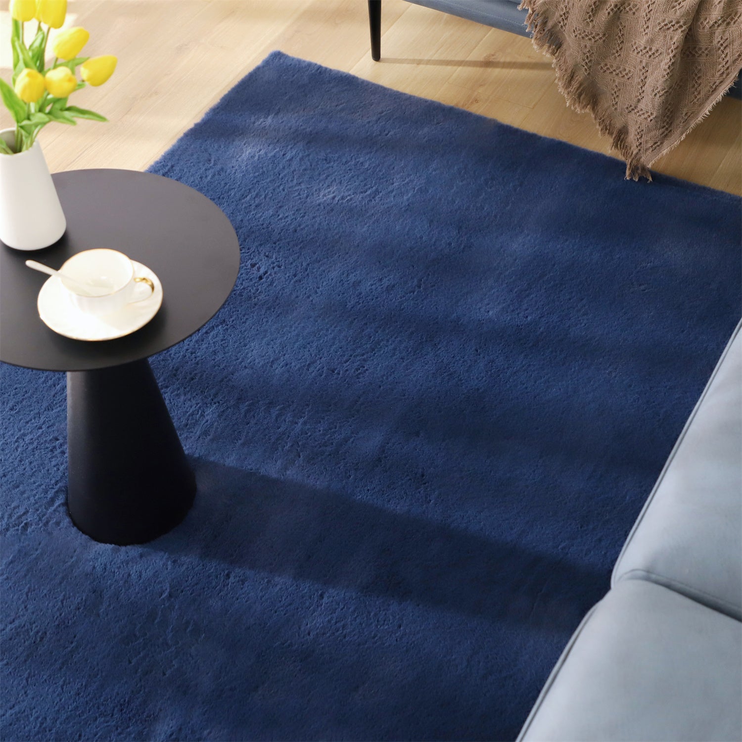 Mintorai Fluffy Elegant Faux Fur Area Rugs, Ultra Soft, Room Decor, Graduation Gifts, Fathers Day Gift, Mom Gift