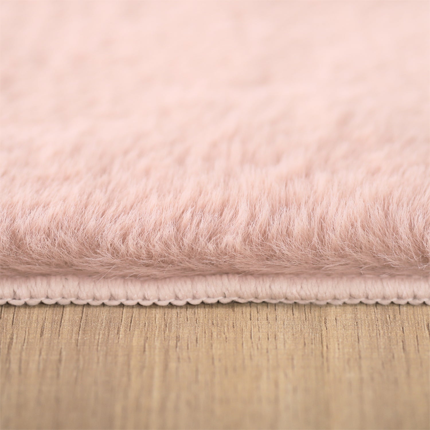 Mintorai Fluffy Elegant Faux Fur Area Rugs, Ultra Soft, Room Decor, Graduation Gifts, Fathers Day Gift, Mom Gift