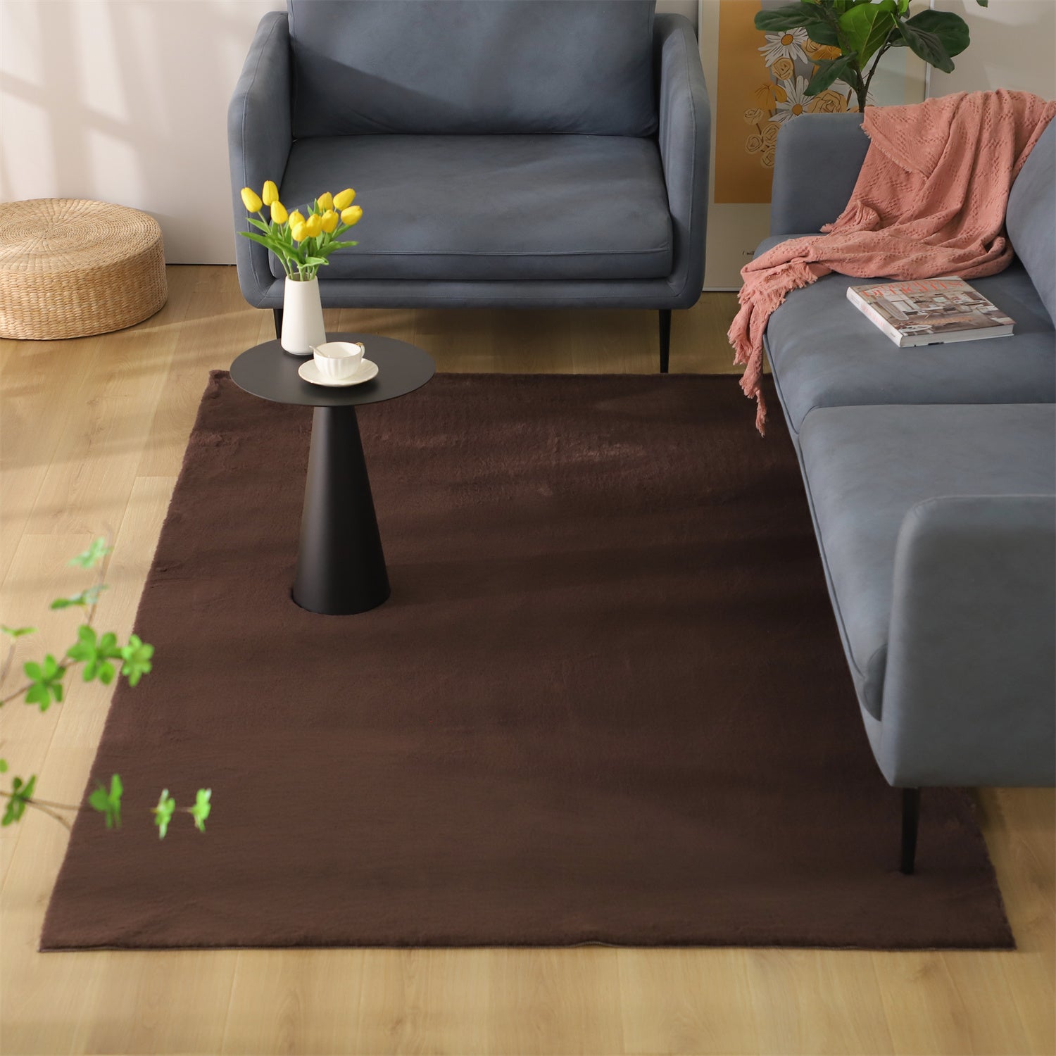 Mintorai Fluffy Elegant Faux Fur Area Rugs, Ultra Soft, Room Decor, Graduation Gifts, Fathers Day Gift, Mom Gift