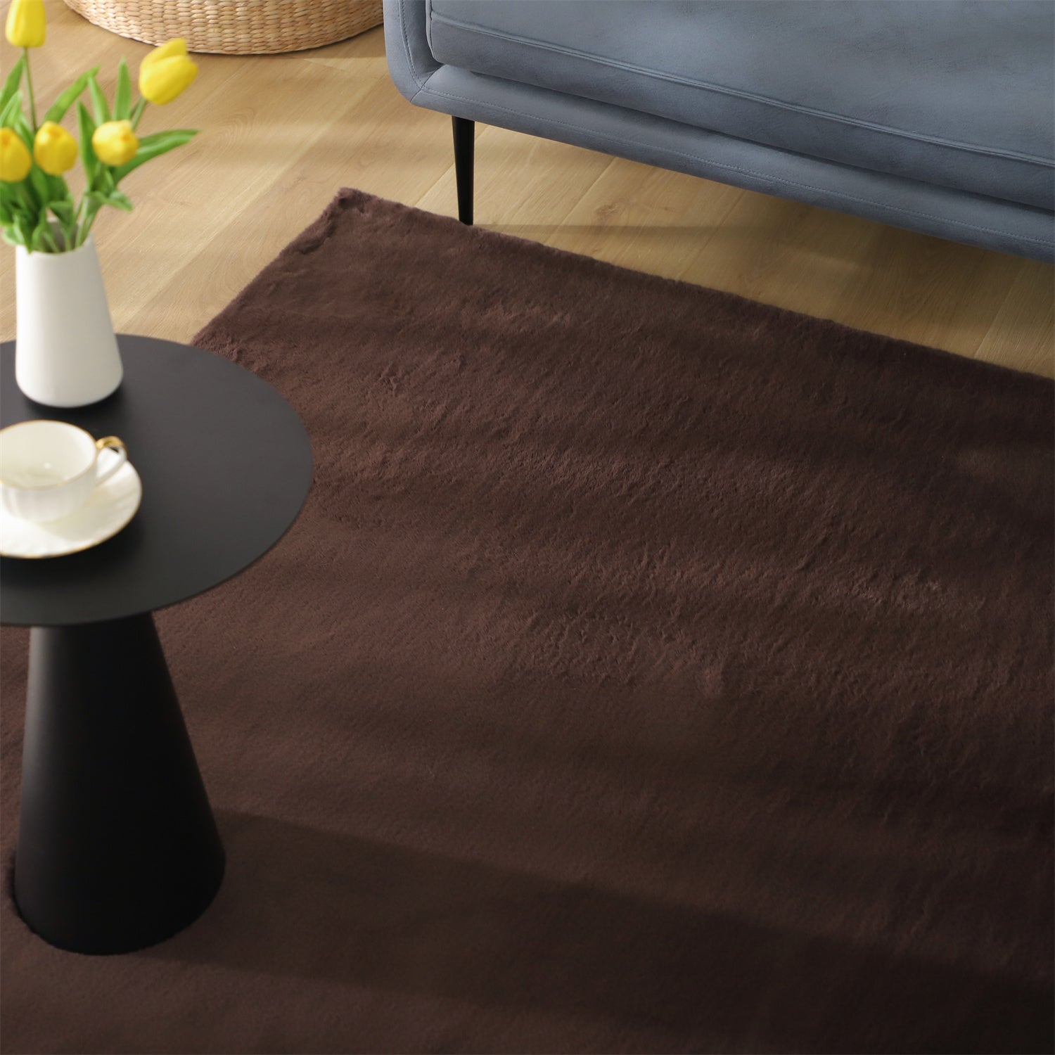 Mintorai Fluffy Elegant Faux Fur Area Rugs, Ultra Soft, Room Decor, Graduation Gifts, Fathers Day Gift, Mom Gift