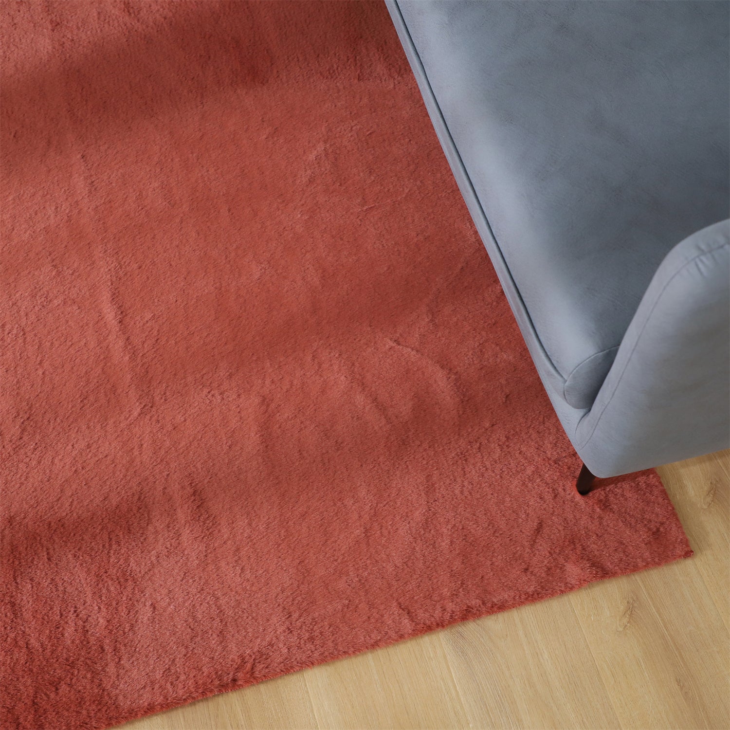 Mintorai Fluffy Elegant Faux Fur Area Rugs, Ultra Soft, Room Decor, Graduation Gifts, Fathers Day Gift, Mom Gift