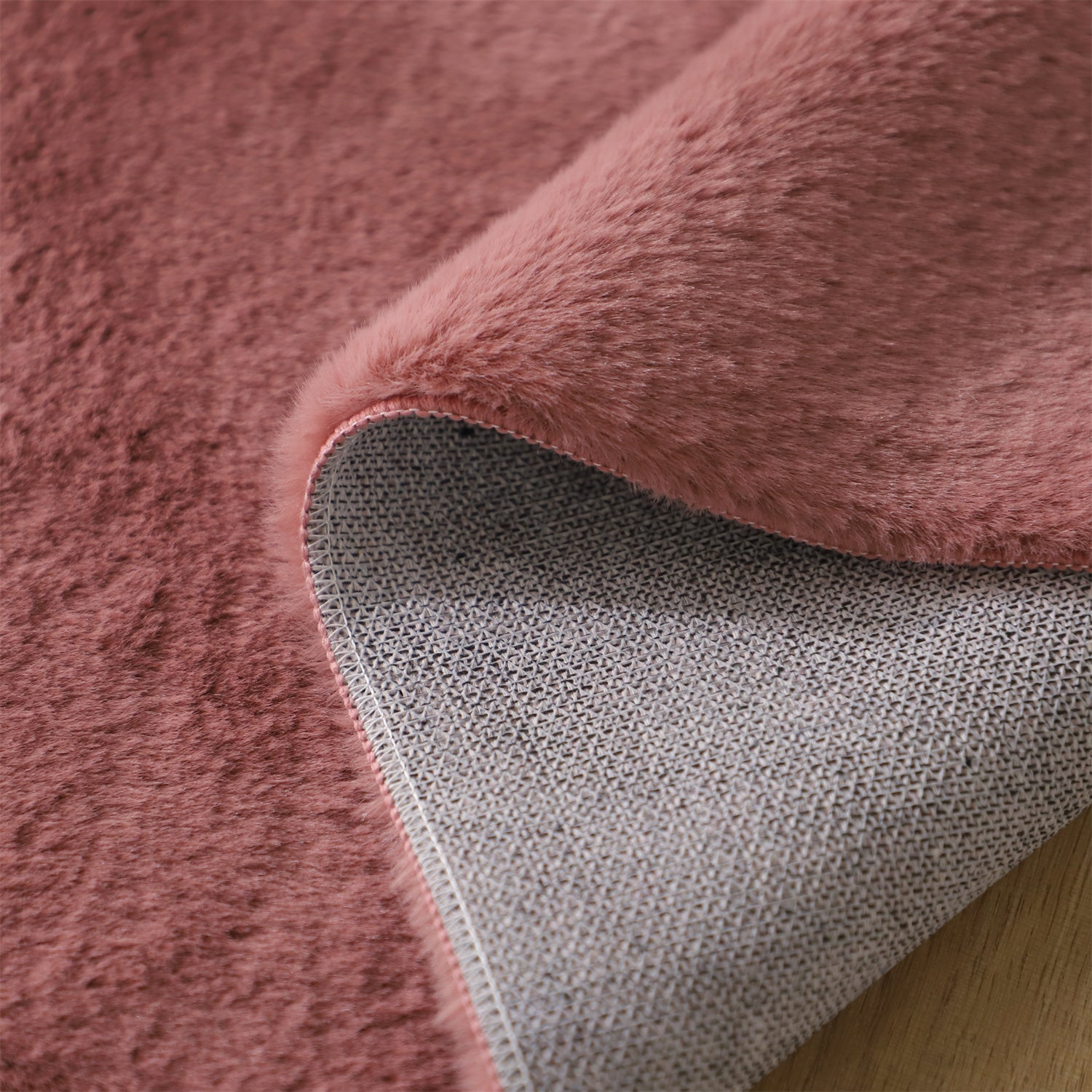 Mintorai Fluffy Elegant Faux Fur Area Rugs, Ultra Soft, Room Decor, Graduation Gifts, Fathers Day Gift, Mom Gift