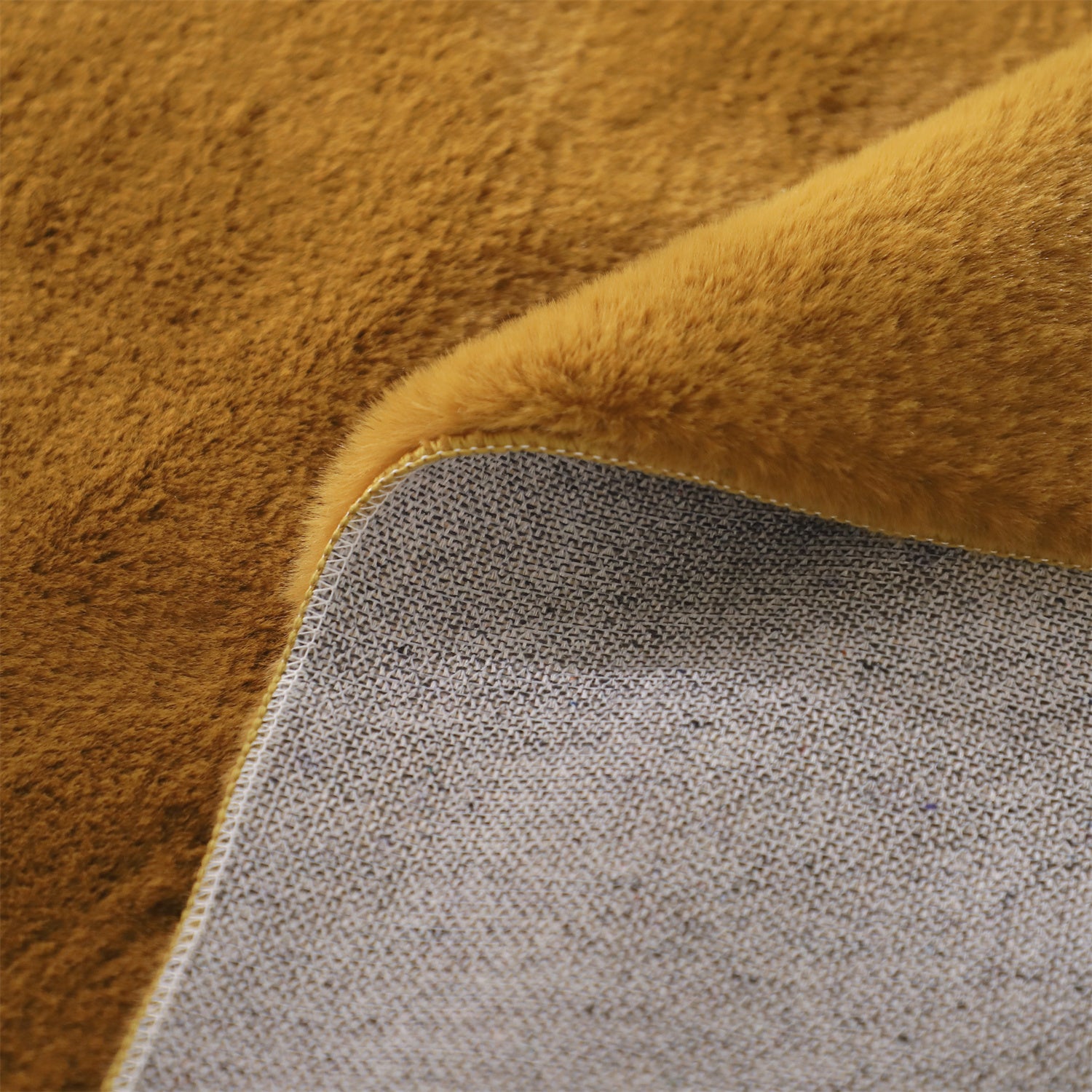 Mintorai Fluffy Elegant Faux Fur Area Rugs, Ultra Soft, Room Decor, Graduation Gifts, Fathers Day Gift, Mom Gift