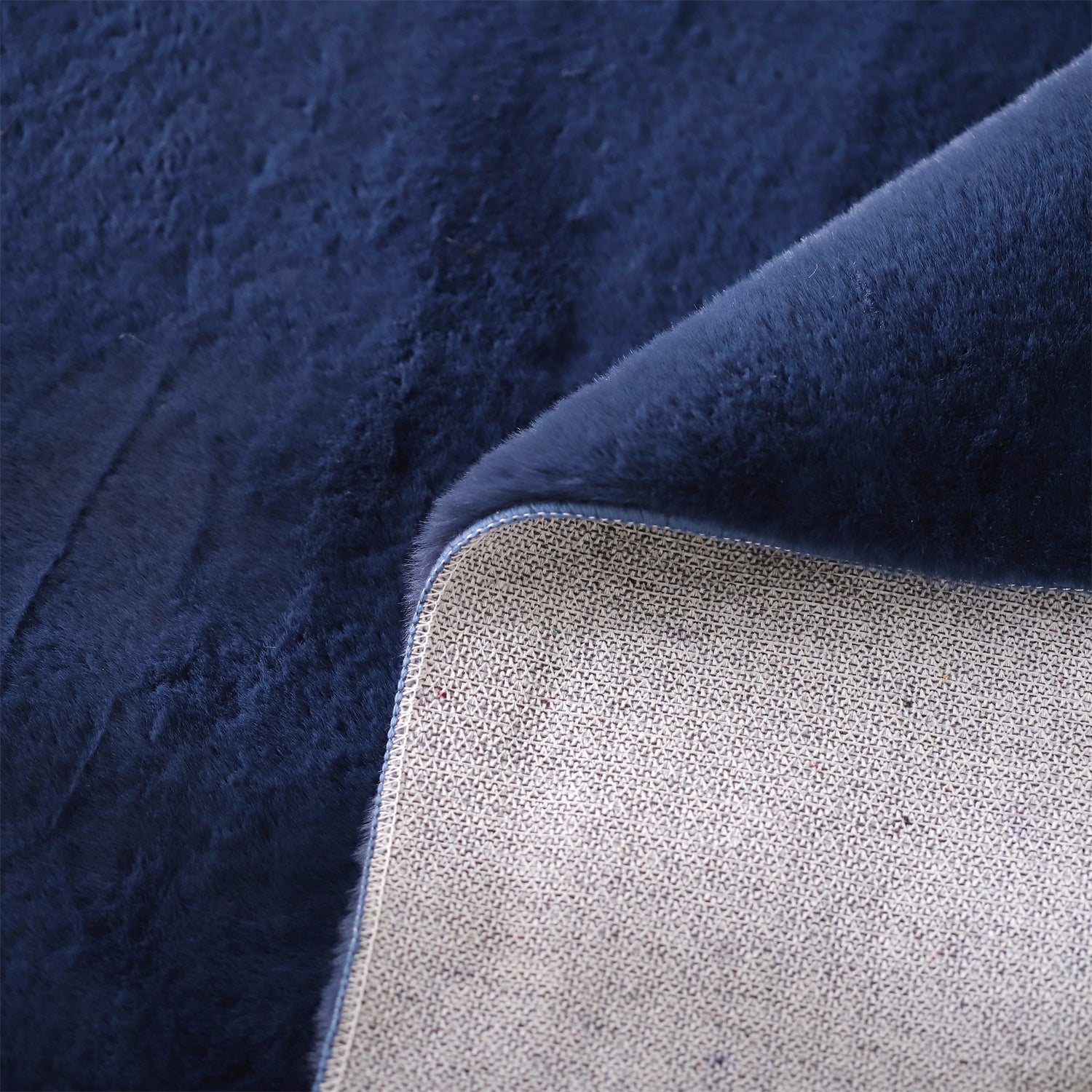 Mintorai Fluffy Elegant Faux Fur Area Rugs, Ultra Soft, Room Decor, Graduation Gifts, Fathers Day Gift, Mom Gift