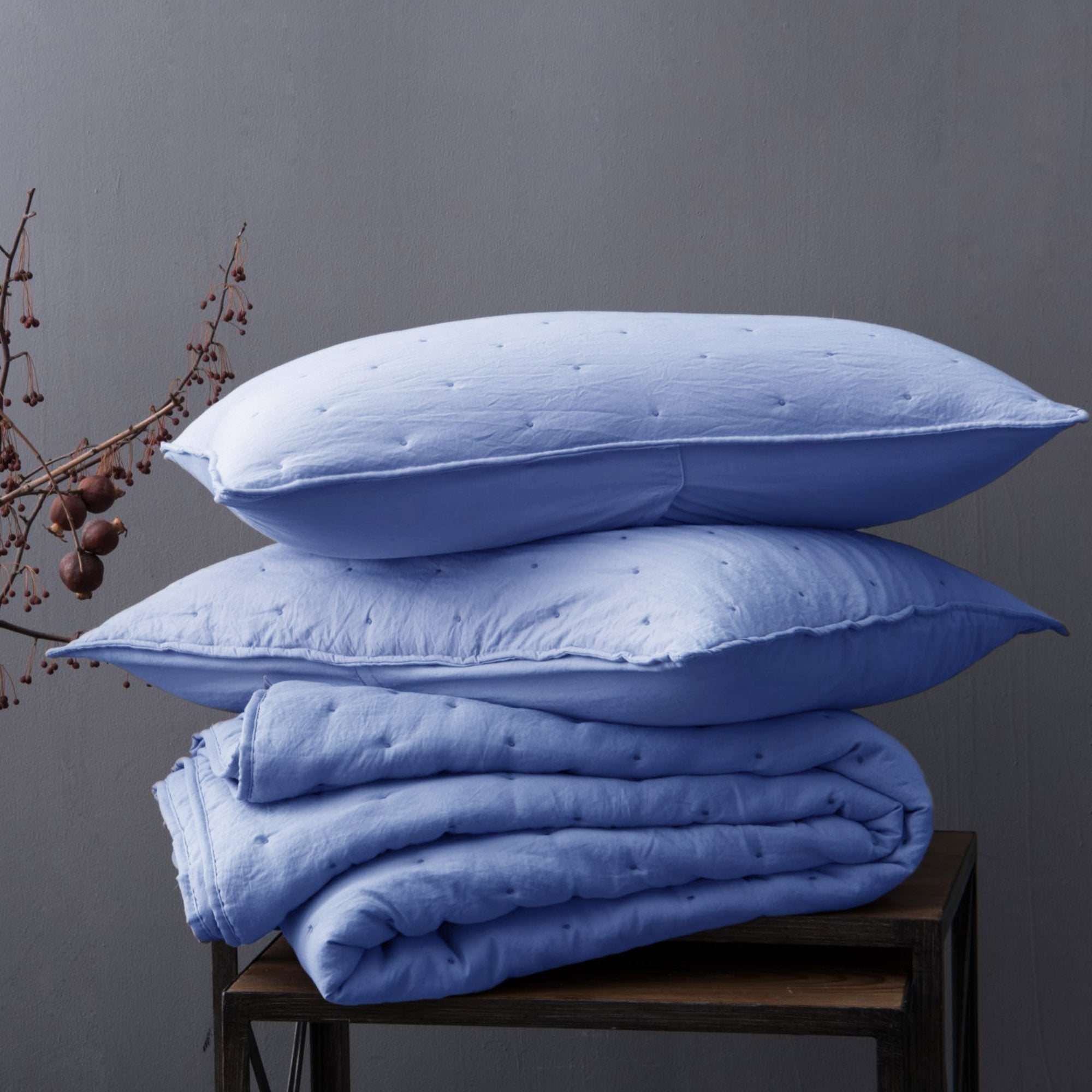 Mintorai Ultra Soft Nostalgic Dot Stitch Stone Washed Quilt Set, Red, Room Decor, Graduation Gifts