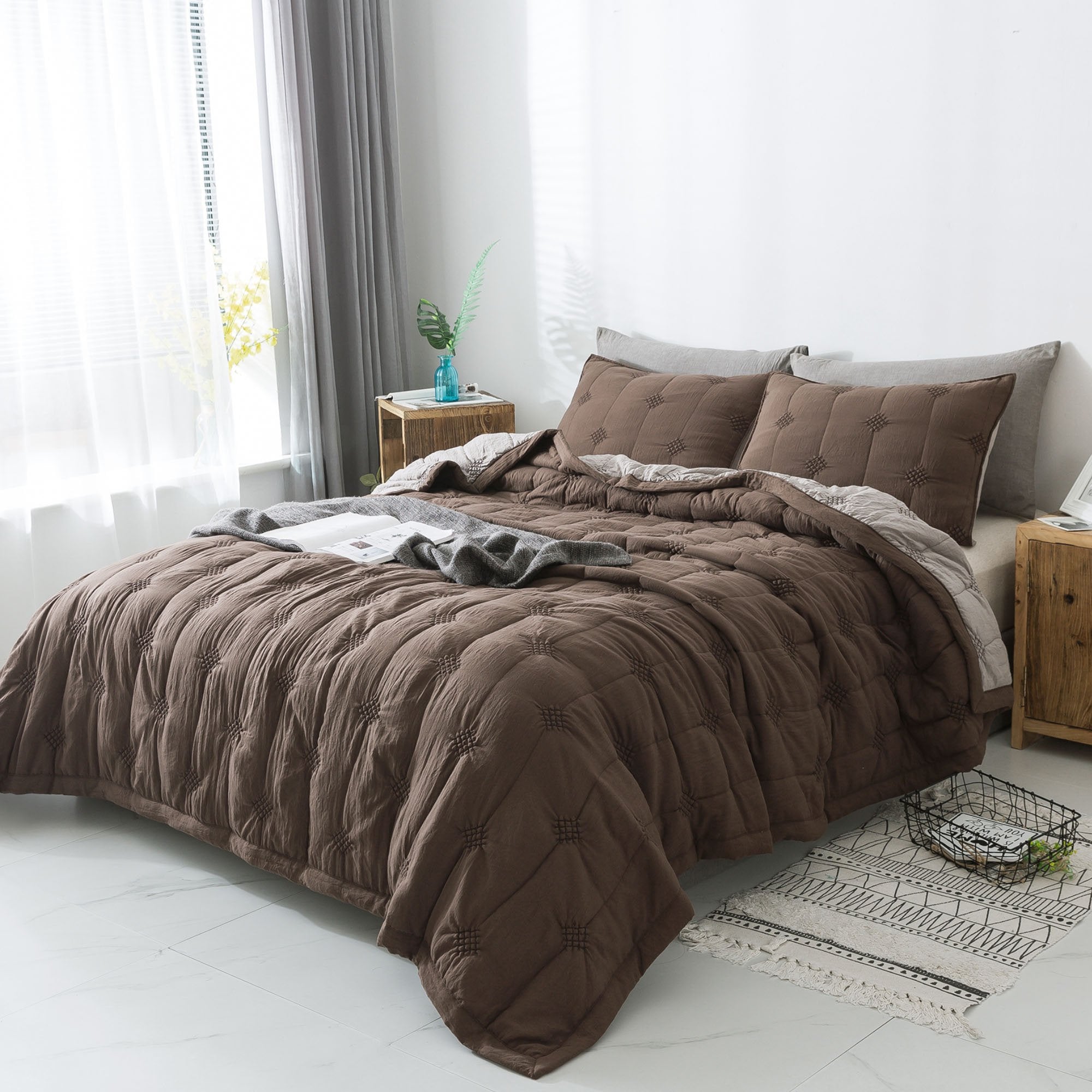 Mintorai Pre-Washed Quilt Set - Stylish Diamond Stitch Design, Ultra Soft Microfiber Bedding with Down Alternative Filling - Mintorai