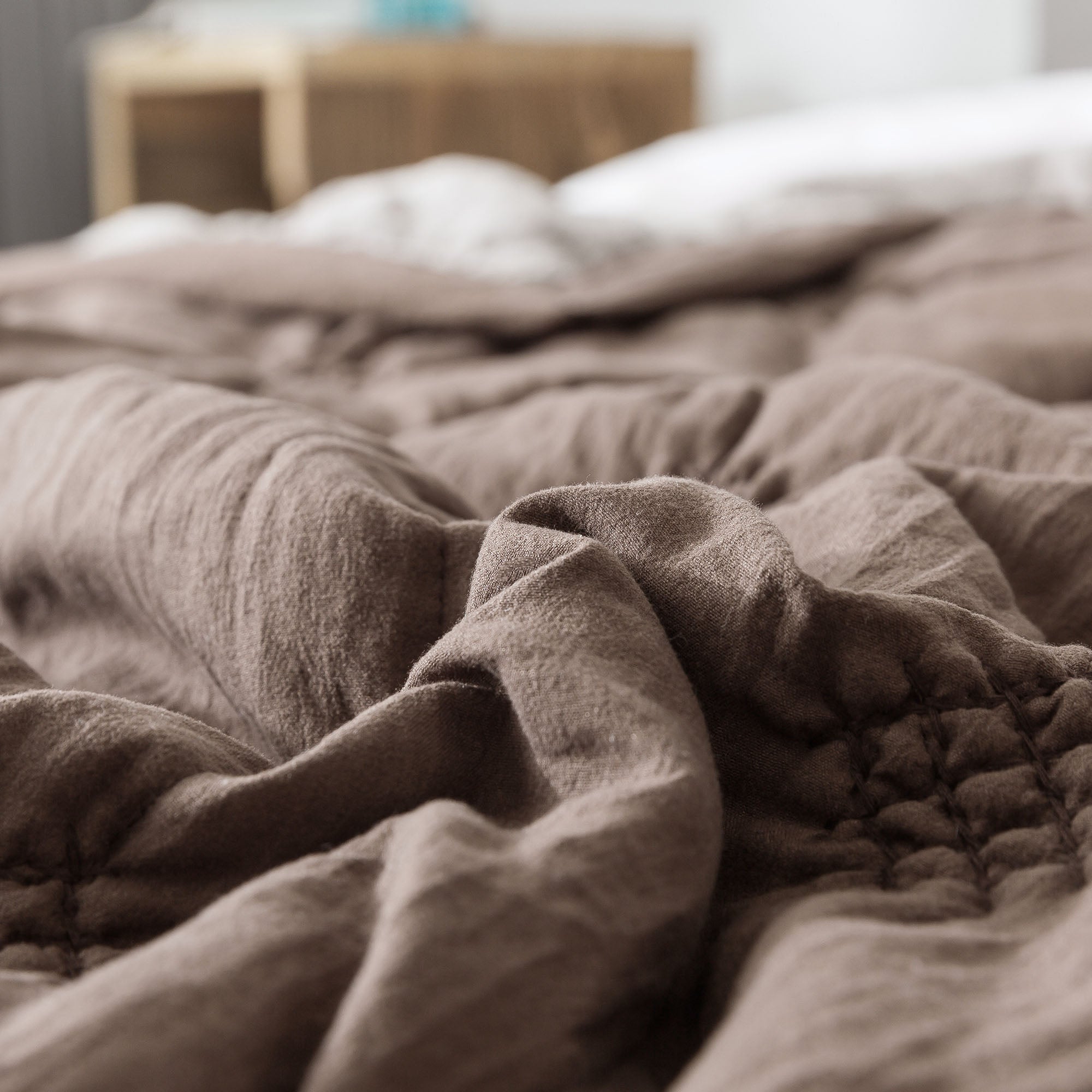 Mintorai Ultra Soft Diamond Stitch Design Quilt Set, Brown or Dark Grey, Room Decor, Graduation Gifts