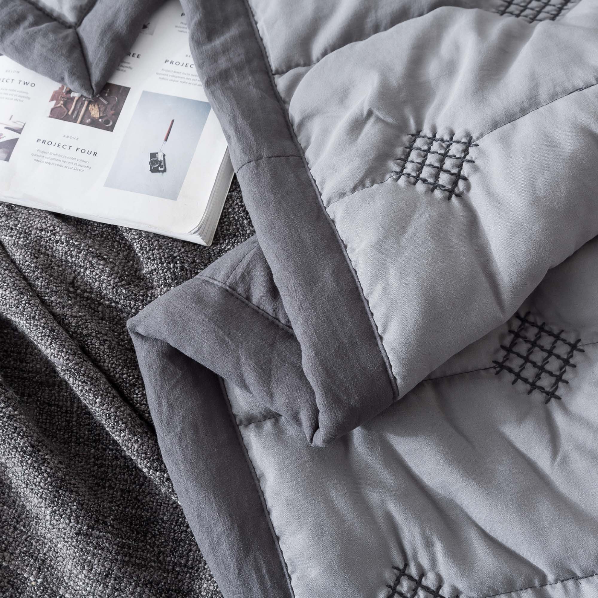 Mintorai Ultra Soft Diamond Stitch Design Quilt Set, Brown or Dark Grey, Room Decor, Graduation Gifts