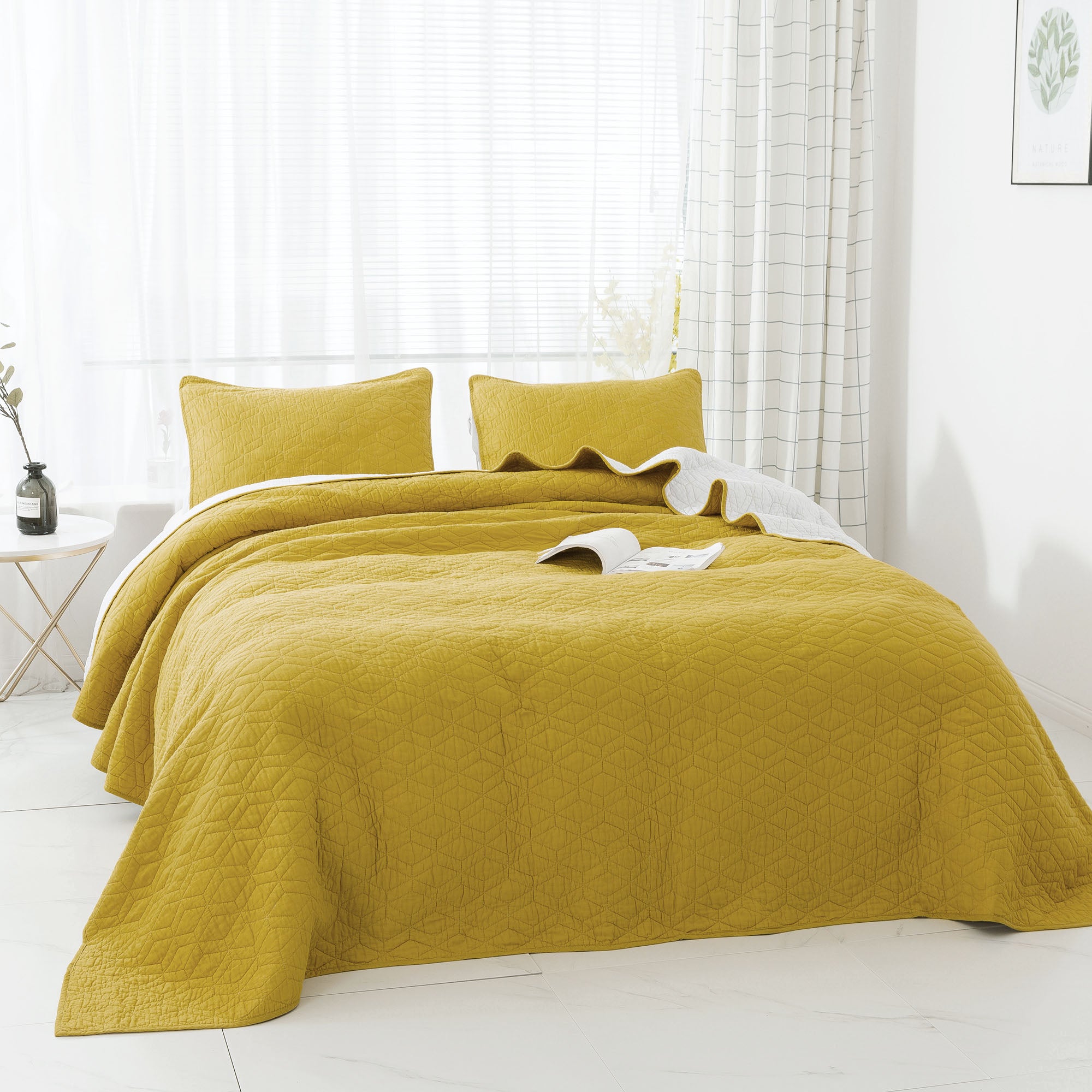 Mintorai Ultra Soft Coastal Design Bedspread Set, Yellow, Room Decor, Graduation Gifts