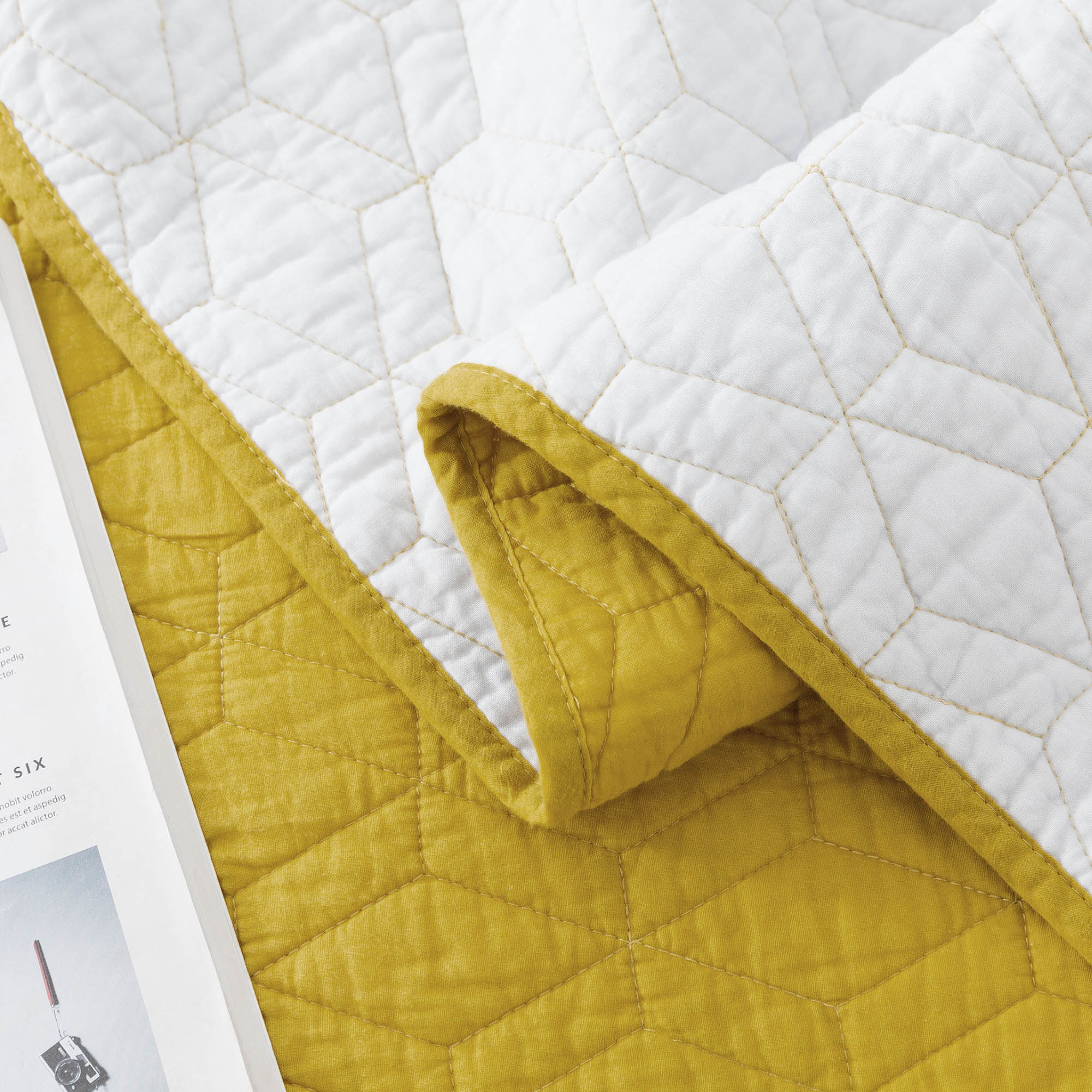 Mintorai Ultra Soft Coastal Design Bedspread Set, Yellow, Room Decor, Graduation Gifts