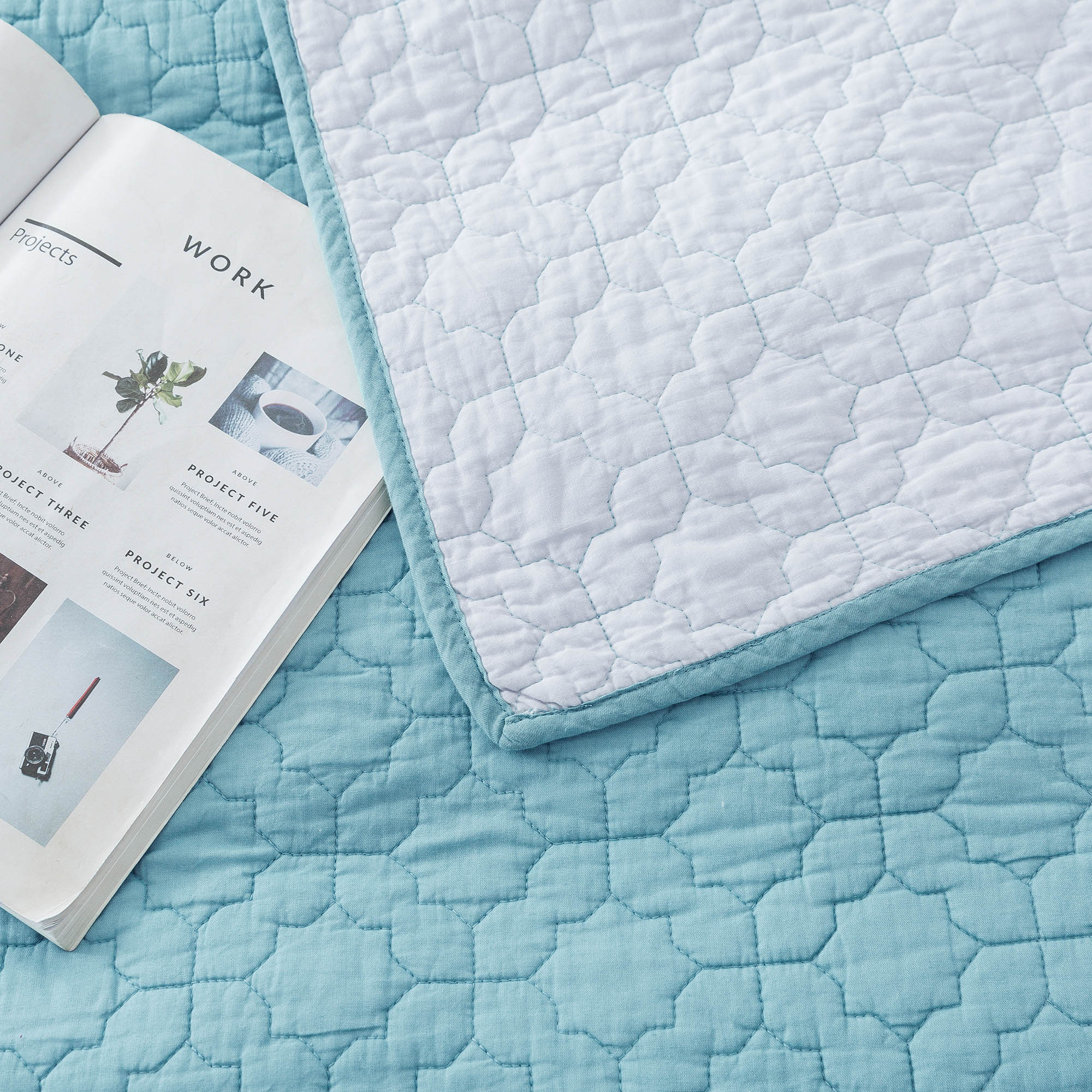 Mintorai Ultra Soft Coastal Design Bedspread Set, Green or Yellow, Room Decor, Graduation Gifts