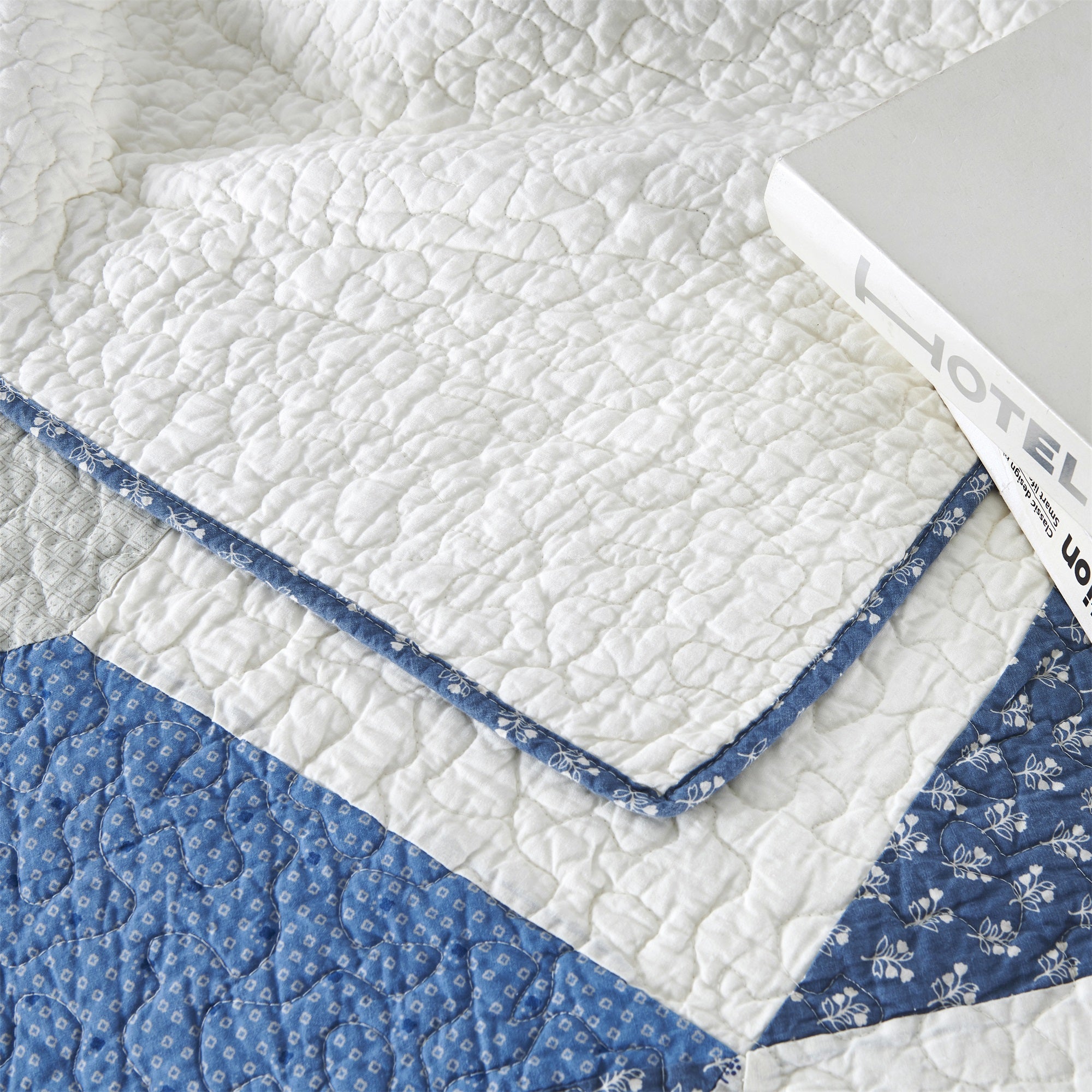 Mintorai Ultra Soft Floral Cotton Quilt with Decorative Patchwork, Boho Multicolor, Twin, Queen, King, Room Decor, Graduation Gifts