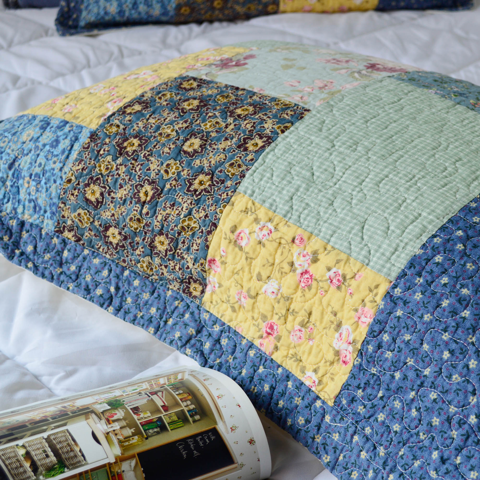 Mintorai 100% Cotton Boho Style Summer King Size Quilt Pillow Sham, Multi-Blue, Room Decor, Graduation Gifts