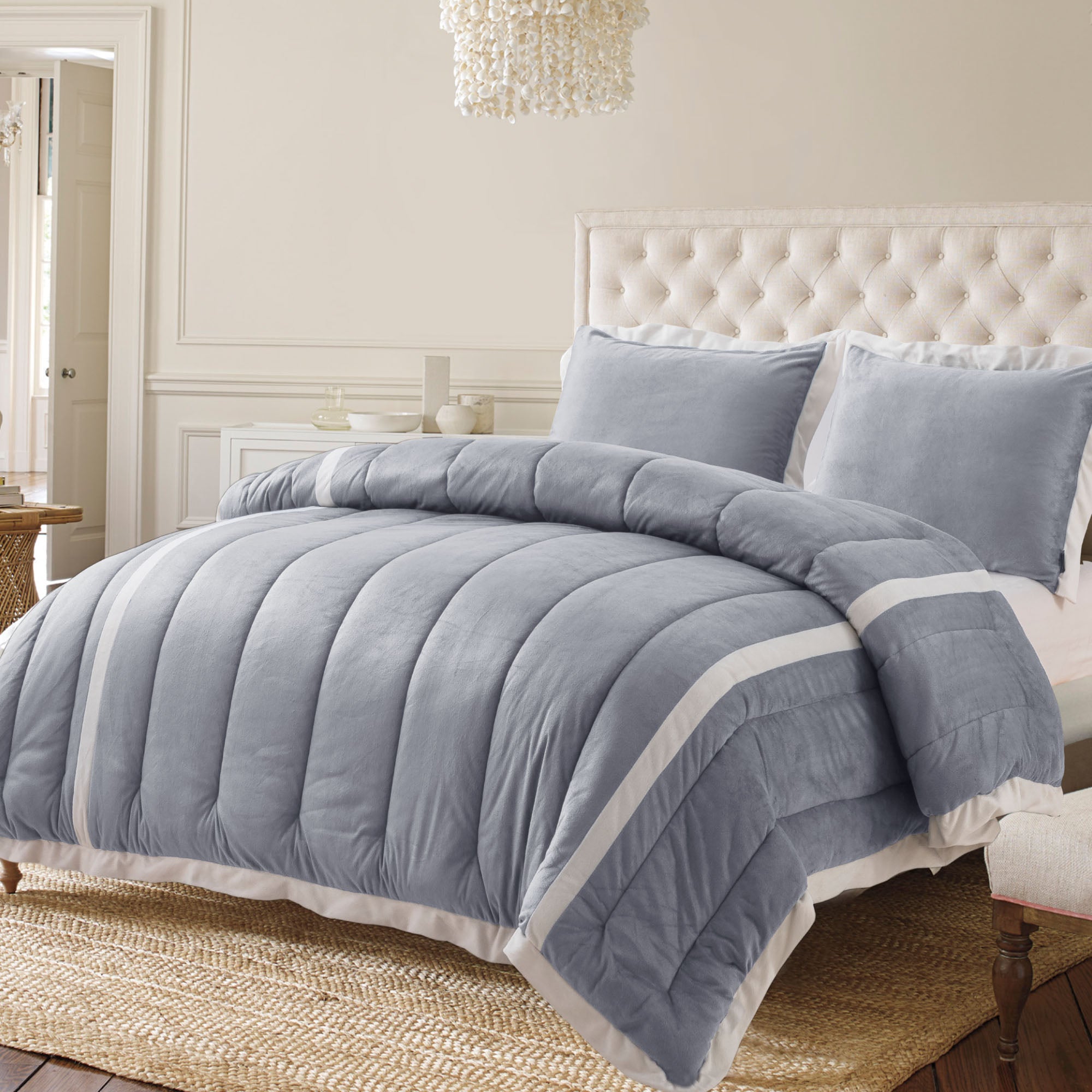 Mintorai Ultra Soft Cozy Stripe Design Down Alternative Comforter Set, Room Decor, Graduation Gifts