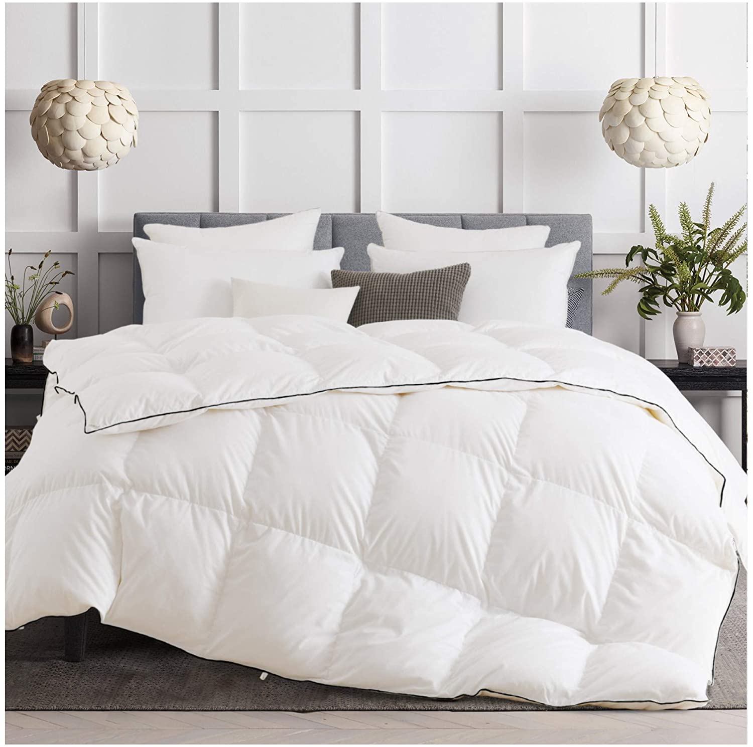 Mintorai Warm Premium White Goose Down Comforter with Contemporary Black Piped Edge, 100% Cotton Fabric, Hypoallergenic 750 Fill Power 30-54oz, Duvet Insert