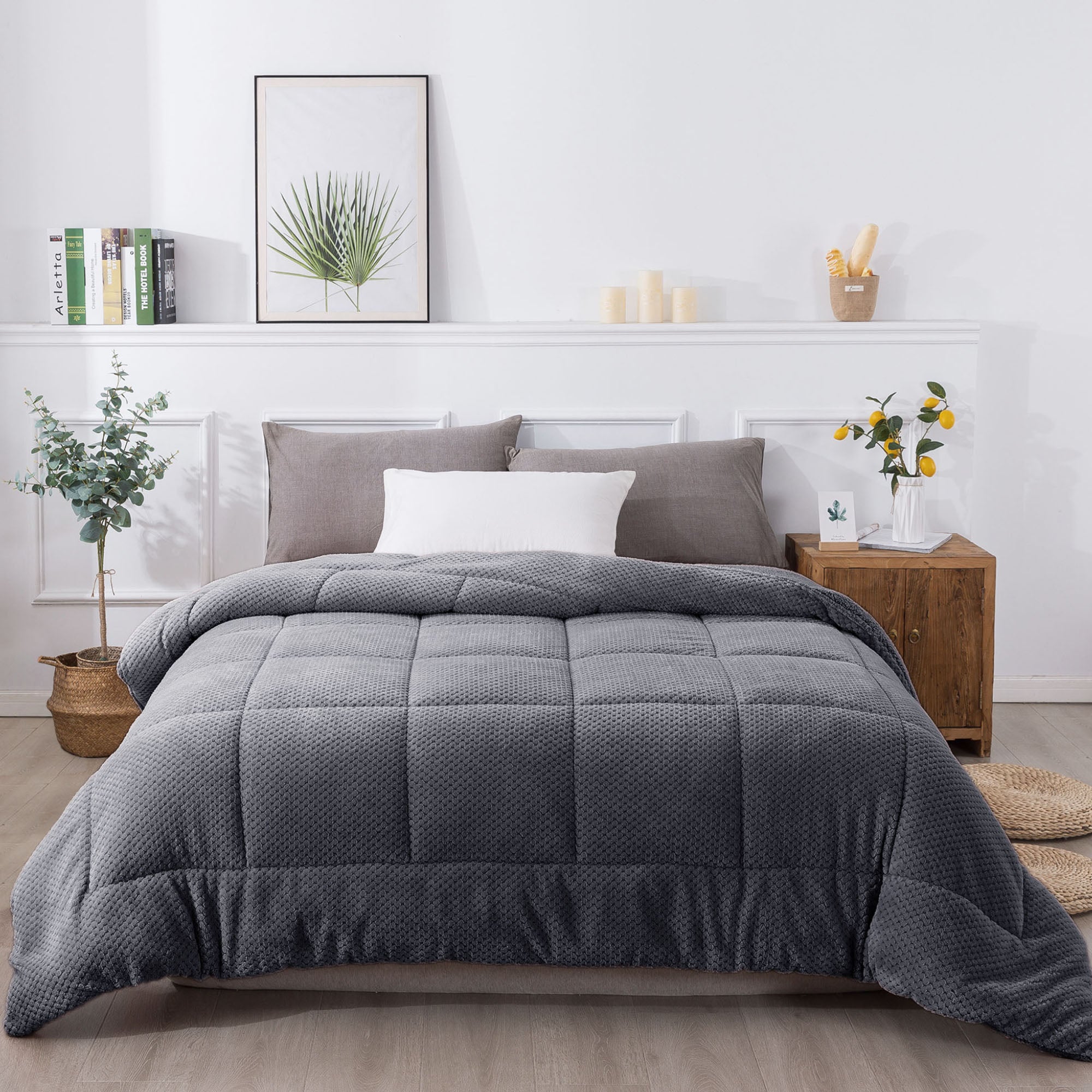 Mintorai Plush Sherpa Comforter, Cozy Reversible - Goose Down Alternative Fill Bedding
